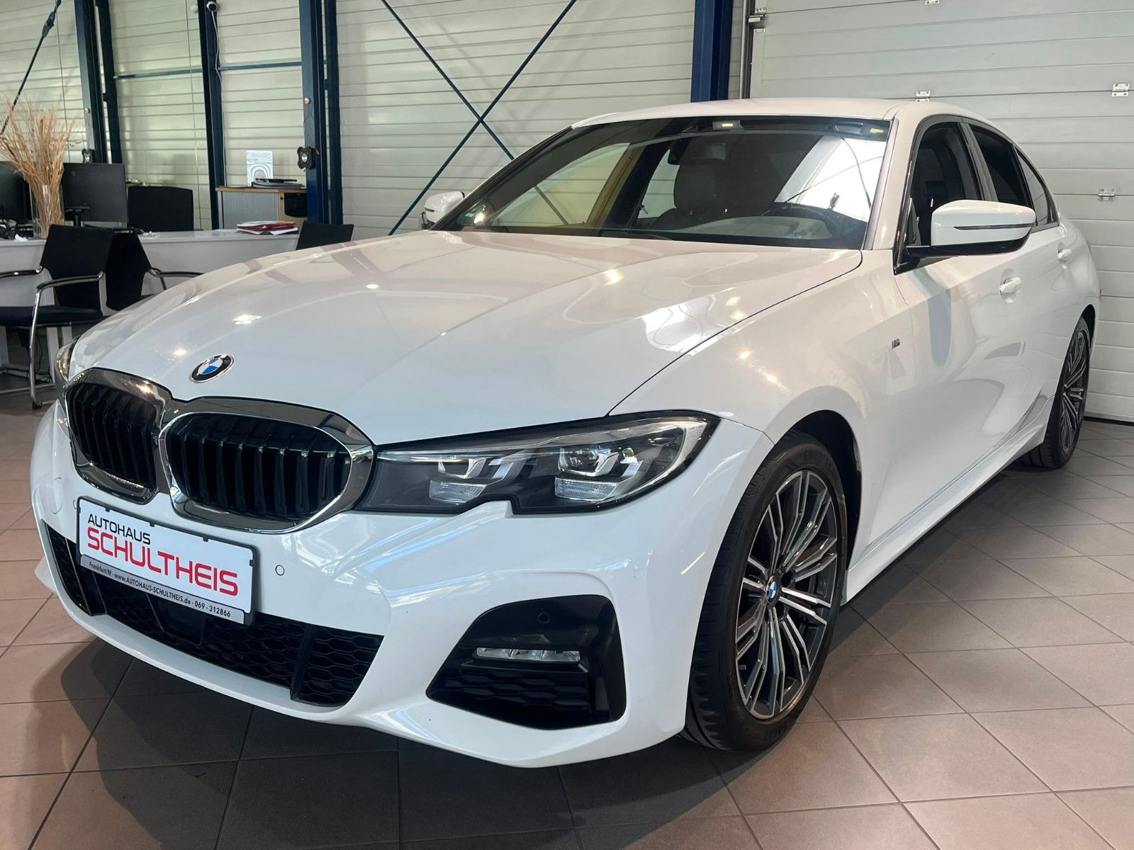 BMW 320 d M Sport*LEDER*ALCANTARA*KEYLESS*