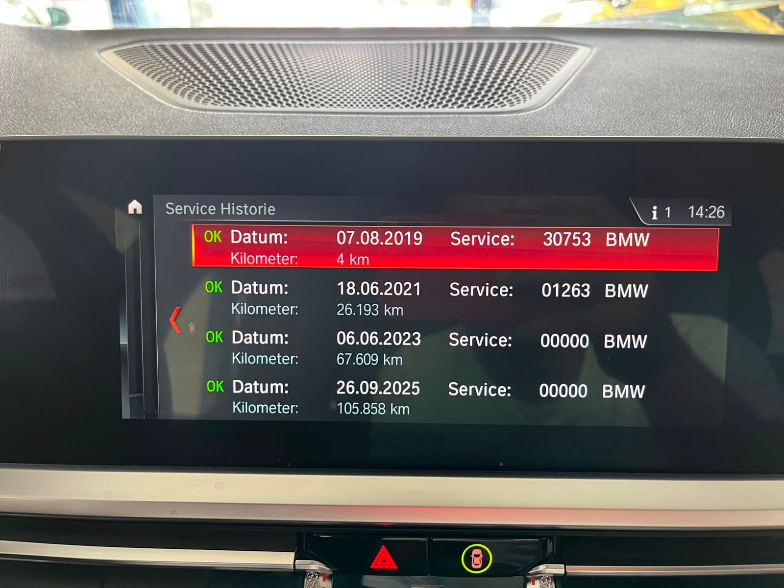 Fahrzeugabbildung BMW 320 d M Sport*LEDER*ALCANTARA*KEYLESS*