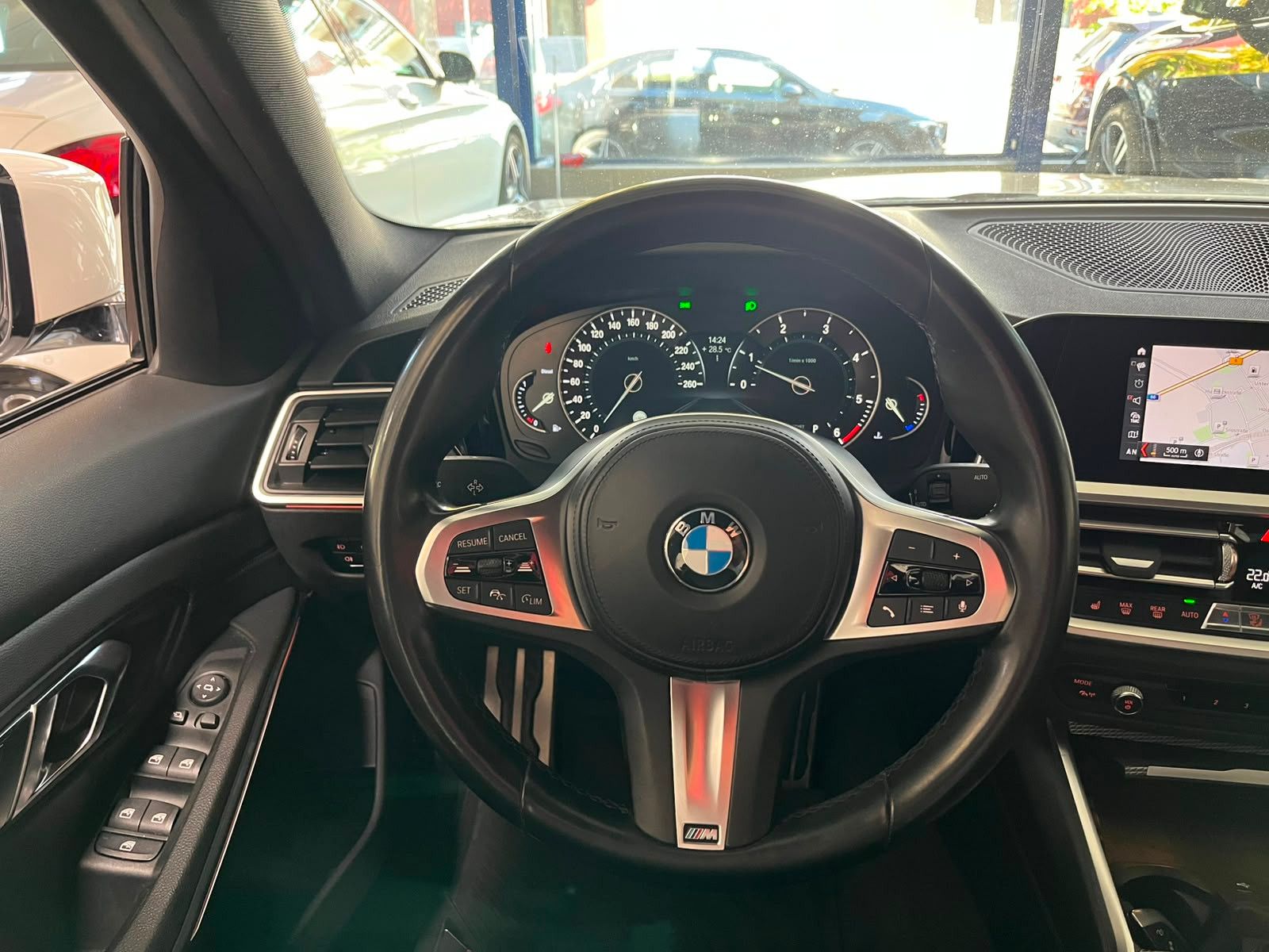 Fahrzeugabbildung BMW 320 d M Sport*LEDER*ALCANTARA*KEYLESS*