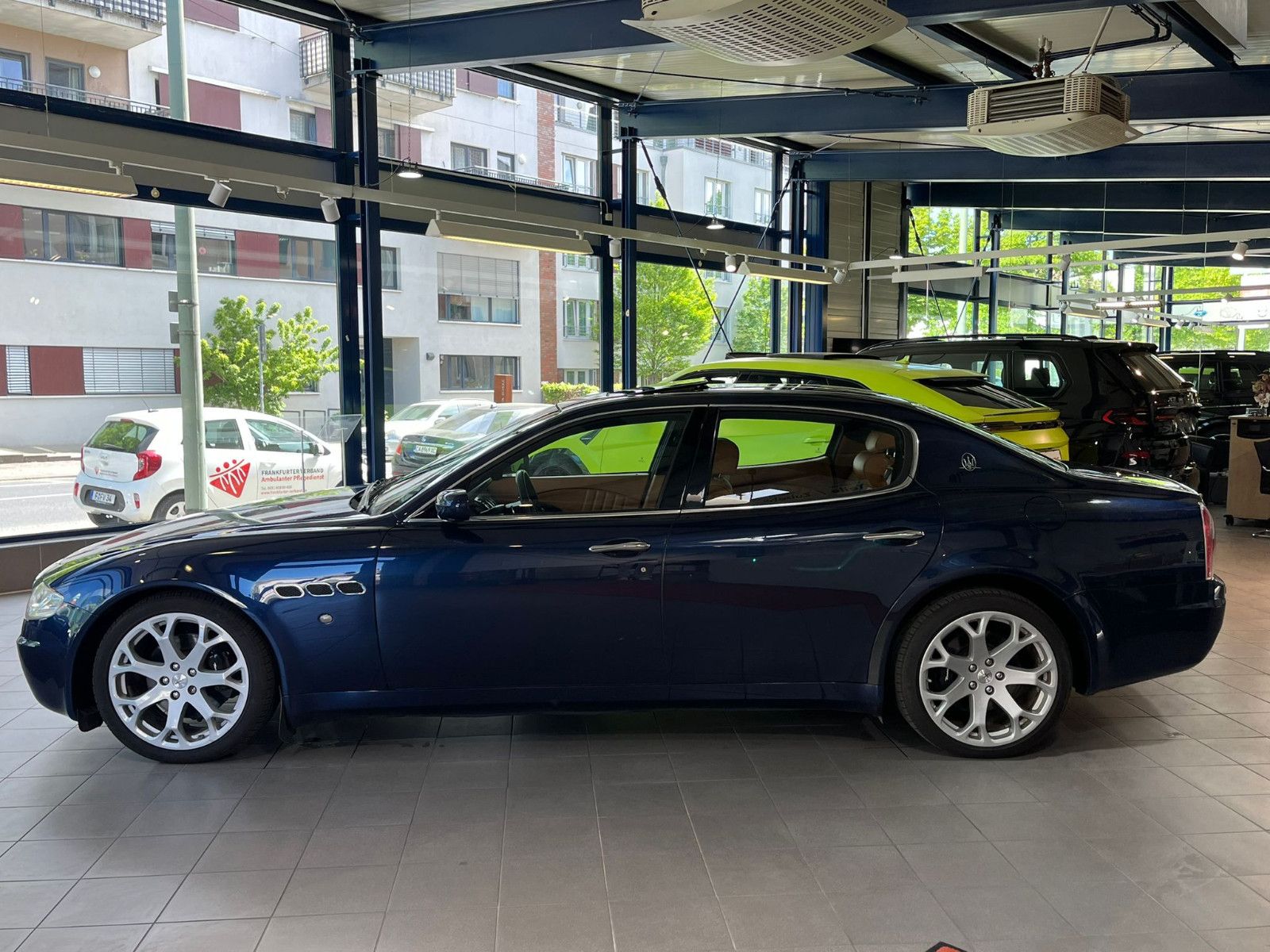 Fahrzeugabbildung Maserati Quattroporte 4.2 V8 Executive GT Automatic