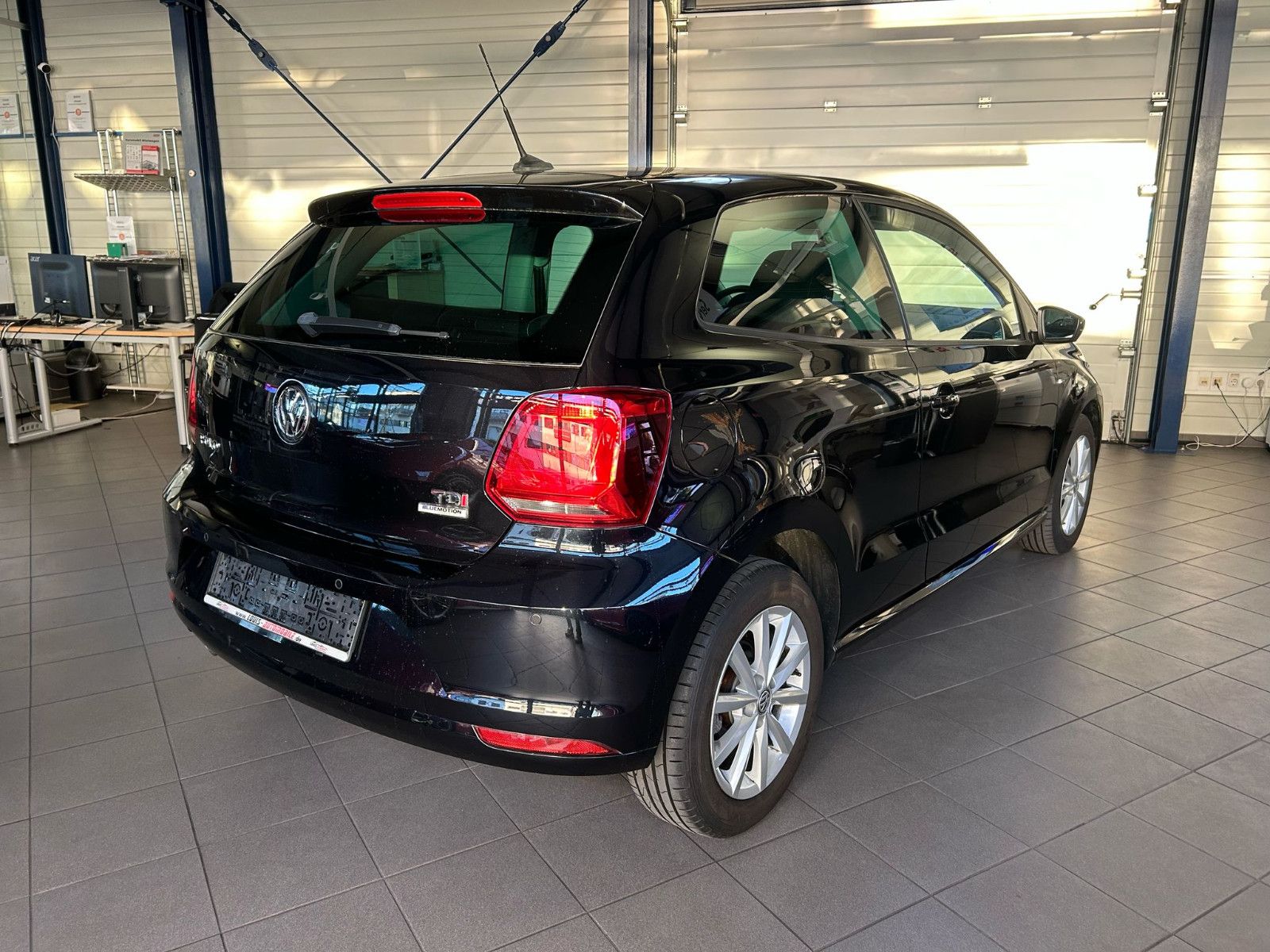 Fahrzeugabbildung Volkswagen Polo 1.4 TDI V Lounge*NAVI*PDC*SHZ*APPLECARPLAY