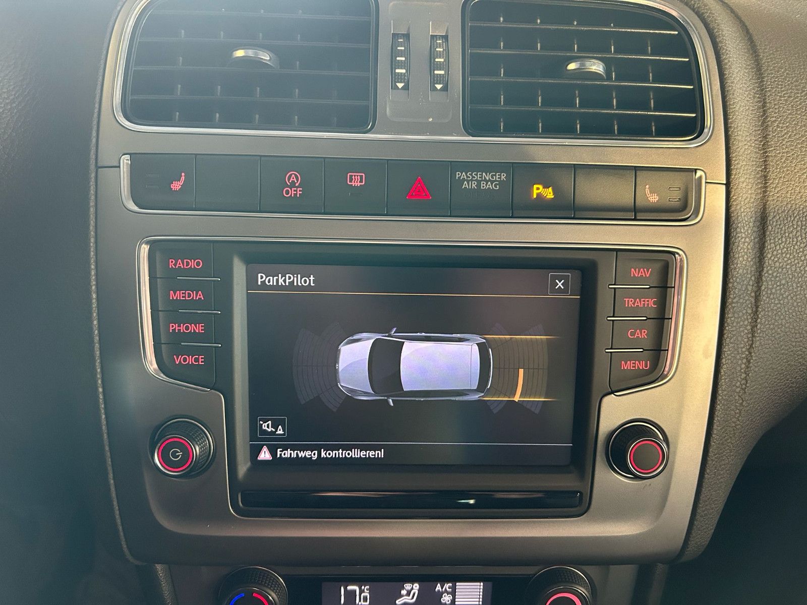 Fahrzeugabbildung Volkswagen Polo 1.4 TDI V Lounge*NAVI*PDC*SHZ*APPLECARPLAY