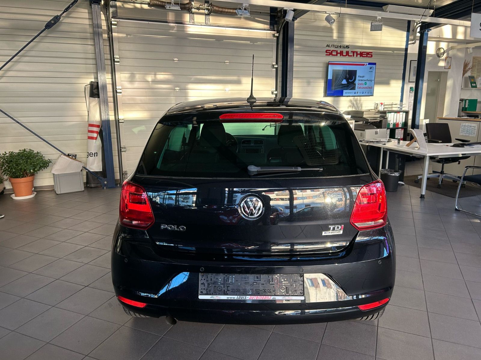 Fahrzeugabbildung Volkswagen Polo 1.4 TDI V Lounge*NAVI*PDC*SHZ*APPLECARPLAY