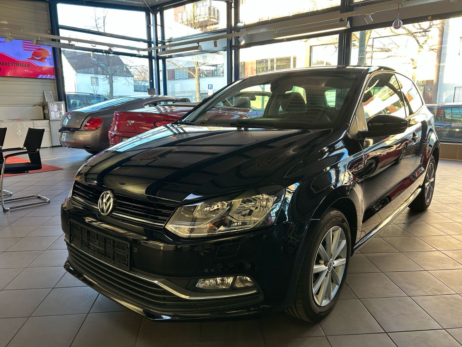 Fahrzeugabbildung Volkswagen Polo 1.4 TDI V Lounge*NAVI*PDC*SHZ*APPLECARPLAY