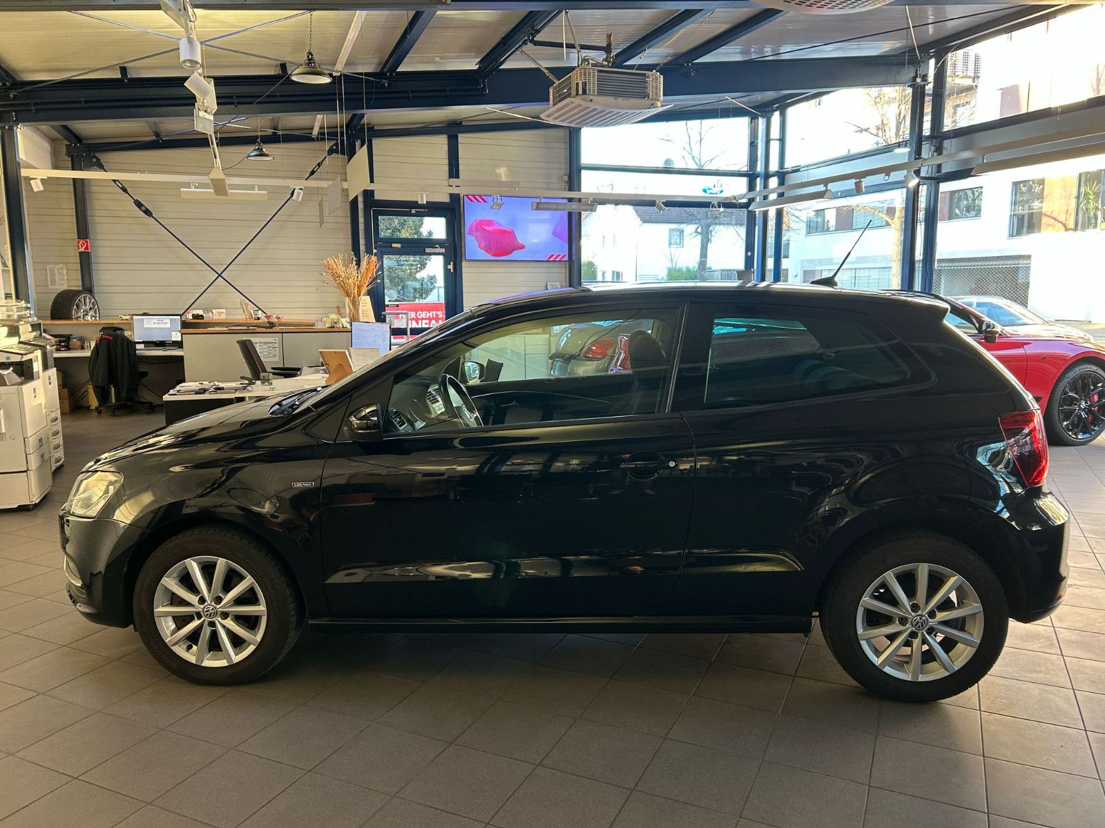 Fahrzeugabbildung Volkswagen Polo 1.4 TDI V Lounge*NAVI*PDC*SHZ*APPLECARPLAY