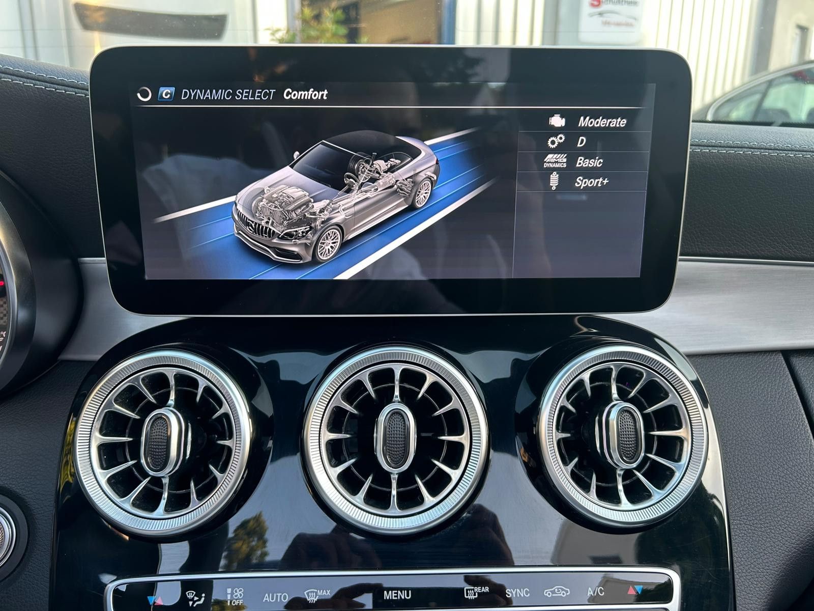 Fahrzeugabbildung Mercedes-Benz C 63 S AMG**JUNGE-STERNE*03/2026*RFK*BURMESTER*