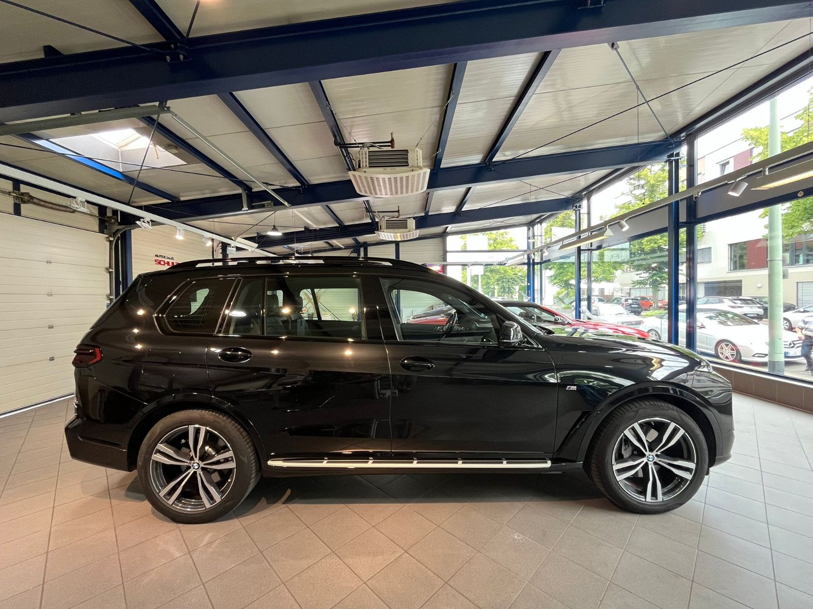 Fahrzeugabbildung BMW X7 xDrive 40 d M Sport*PANO*7SITZE*