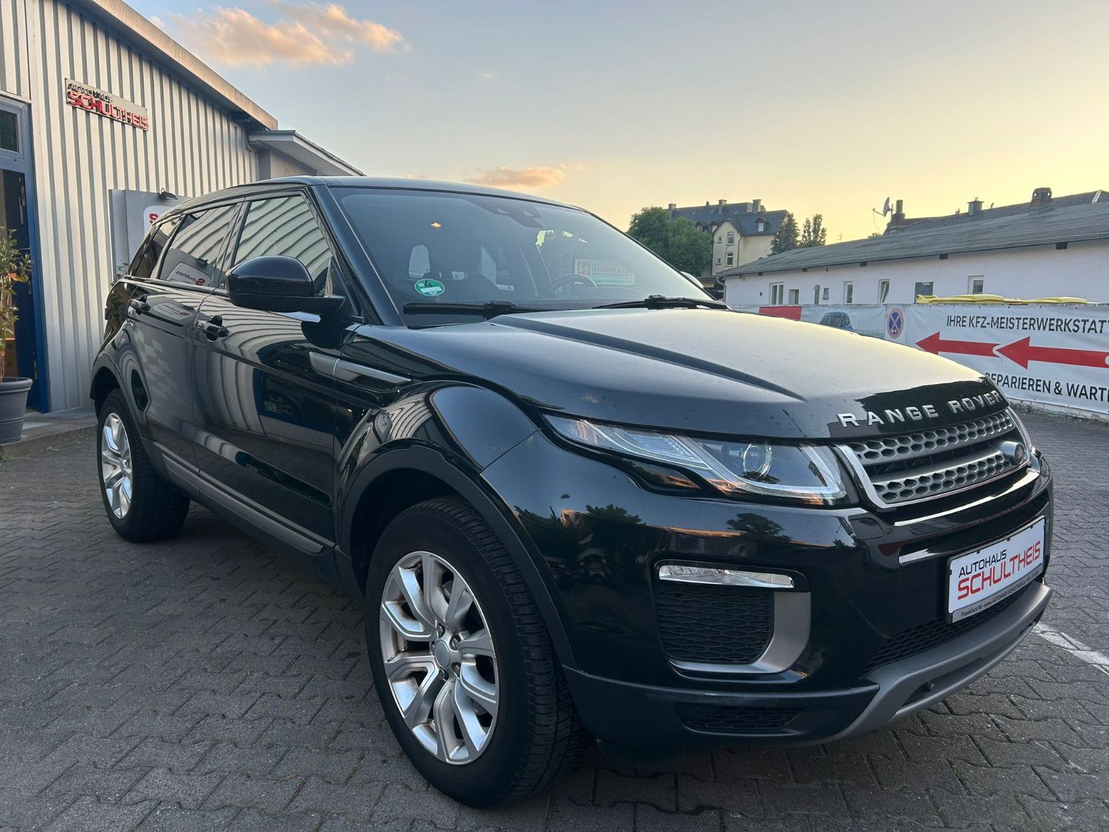 Fahrzeugabbildung Land Rover Range Rover Evoque SE*LEDER*RFK*NAVI*