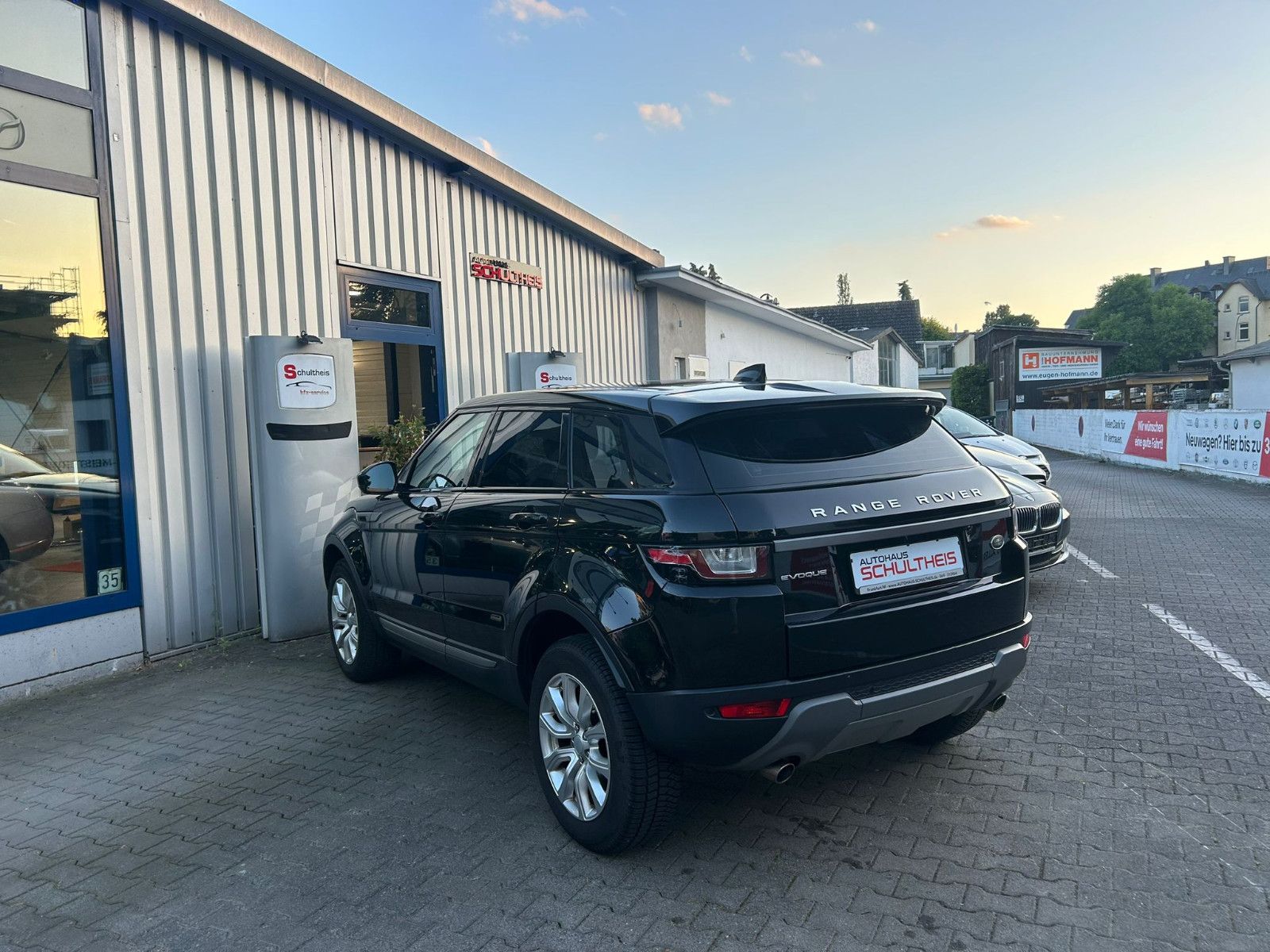 Fahrzeugabbildung Land Rover Range Rover Evoque SE*LEDER*RFK*NAVI*