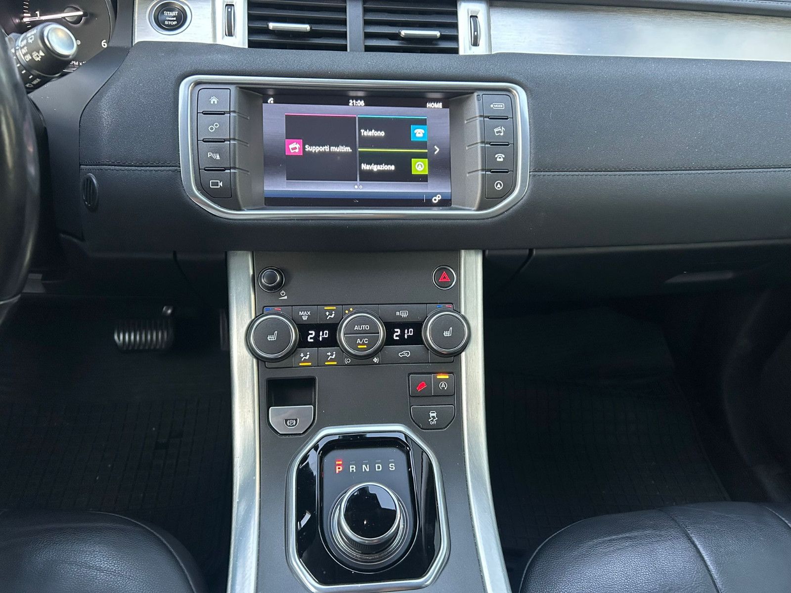 Fahrzeugabbildung Land Rover Range Rover Evoque SE*LEDER*RFK*NAVI*