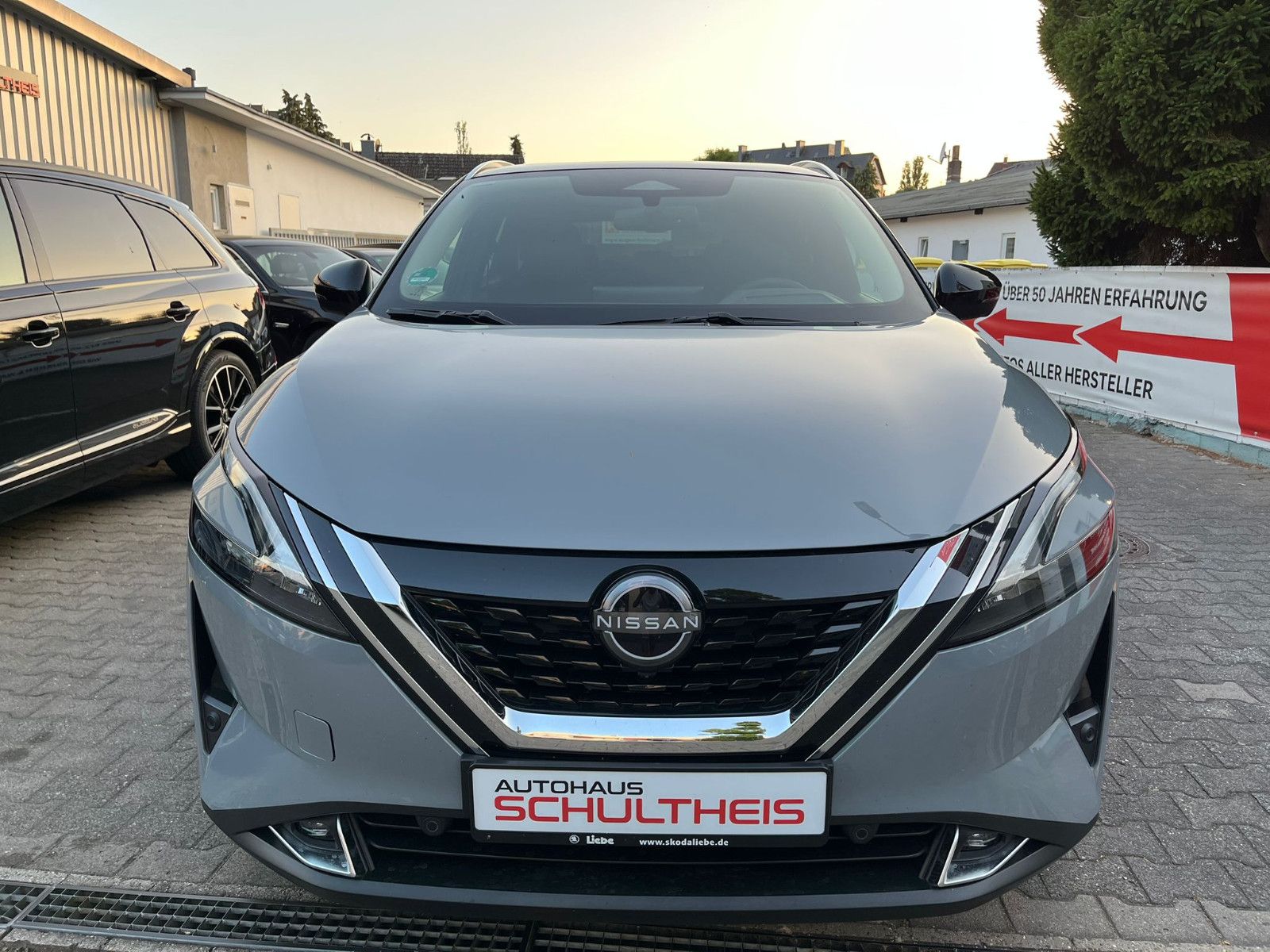 Fahrzeugabbildung Nissan Qashqai Black Editon e-Power*PANO*GARANTIE*RFK