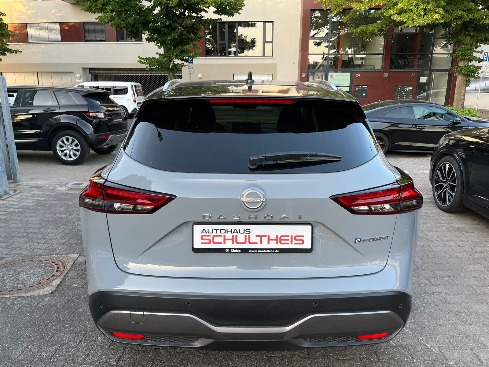 Fahrzeugabbildung Nissan Qashqai Black Editon e-Power*PANO*GARANTIE*RFK