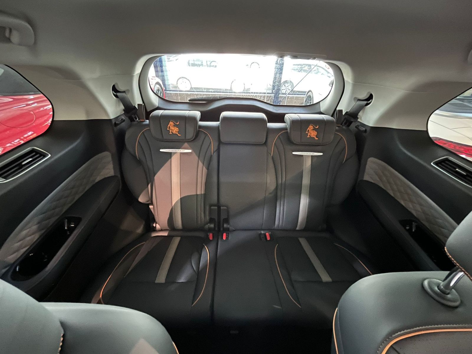 Fahrzeugabbildung DFSK Forthing4 *7SITZE*PANO*360GRAD*3 GARANTIE*