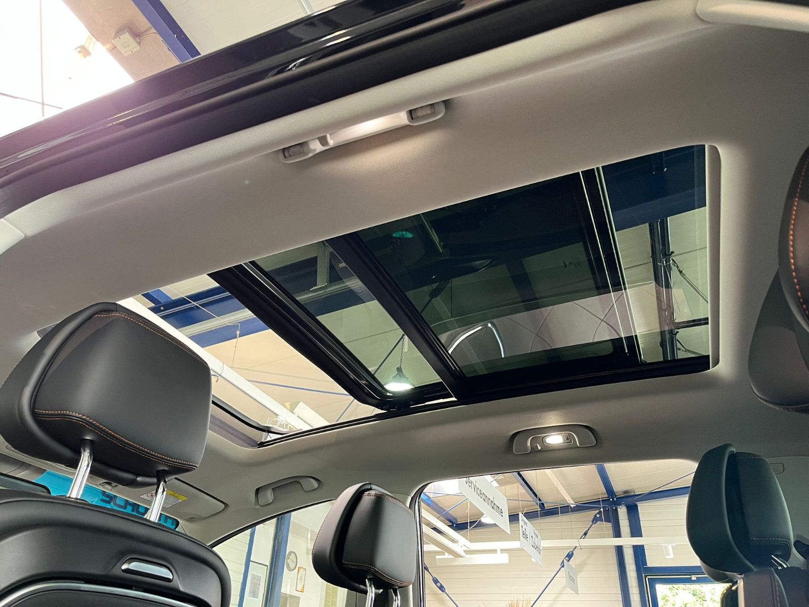 Fahrzeugabbildung DFSK Forthing4 *7SITZE*PANO*360GRAD*3 GARANTIE*