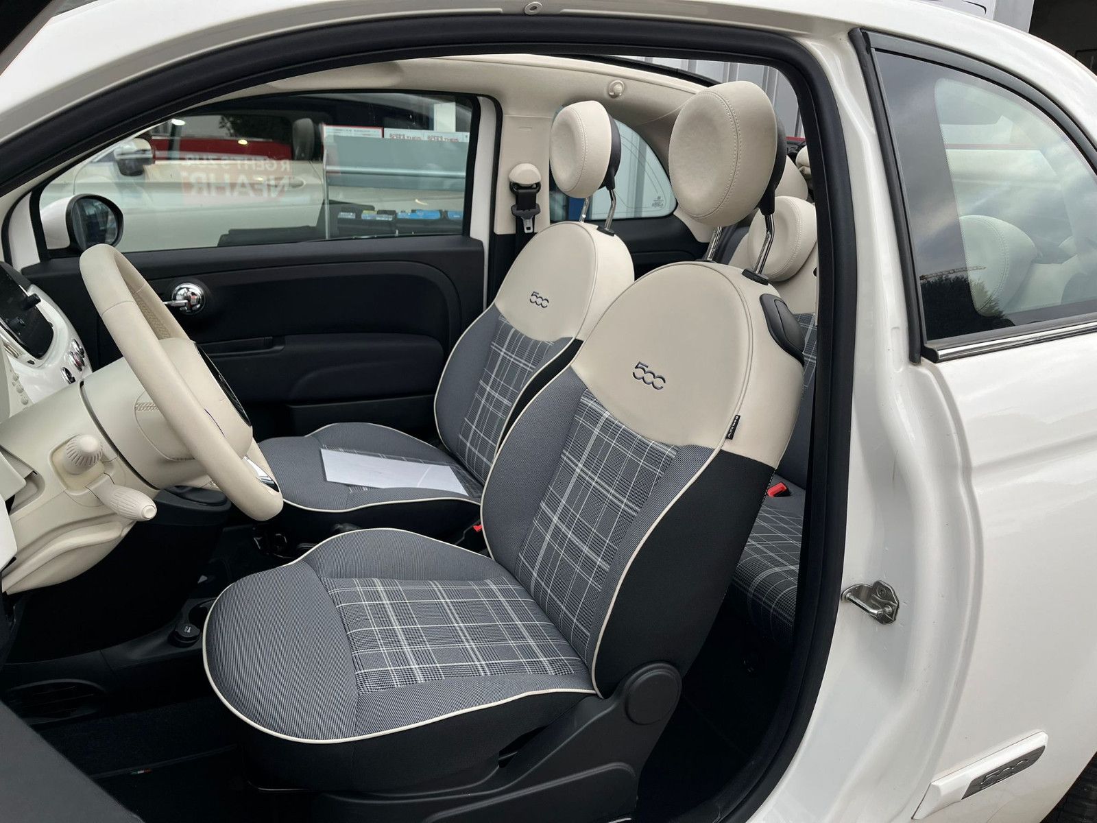 Fahrzeugabbildung Fiat 500C*NAVI*APPLECARPLAY*
