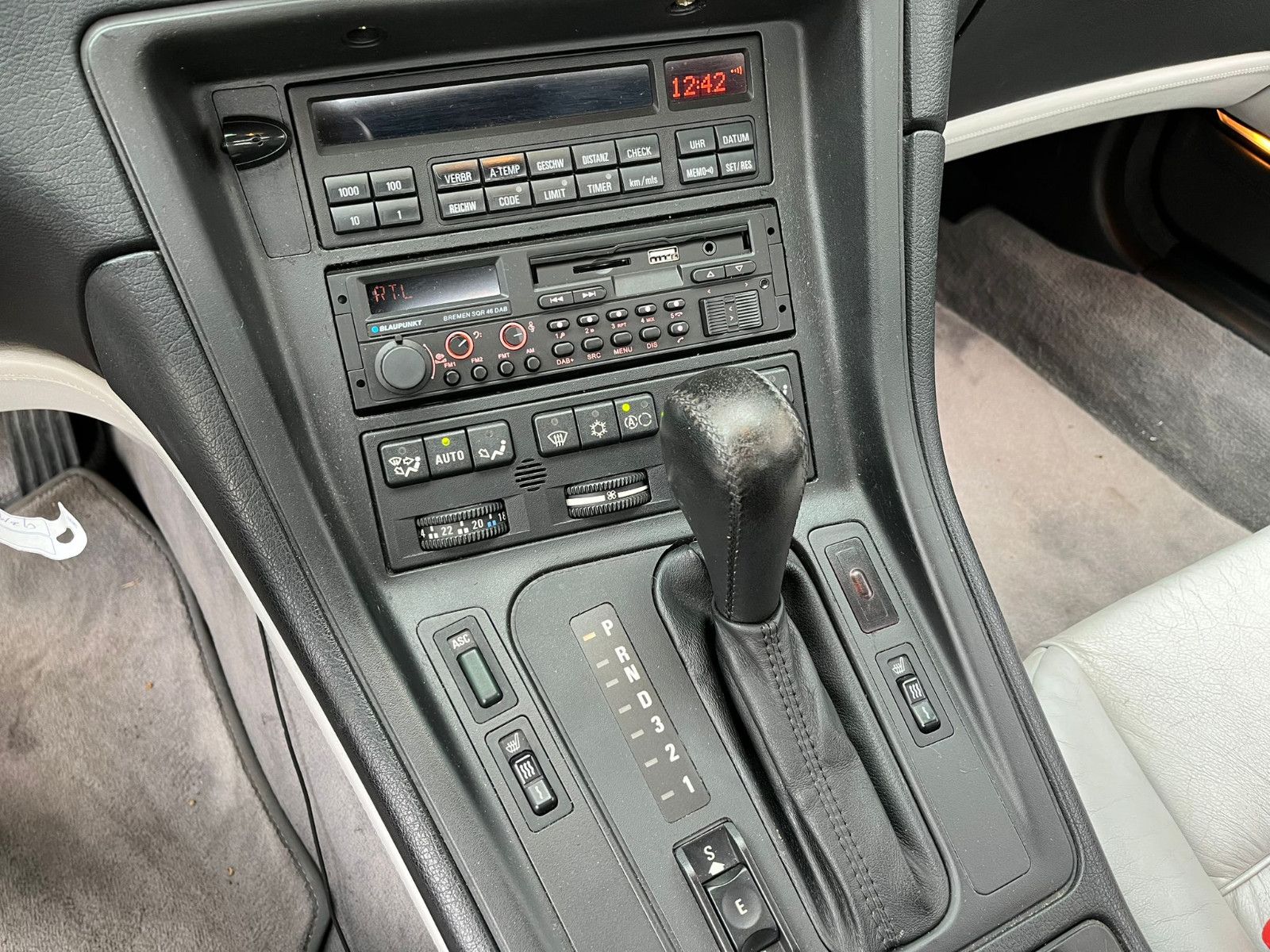 Fahrzeugabbildung BMW 850i*H-KENNZEICHEN*KLIMA*LEDER*