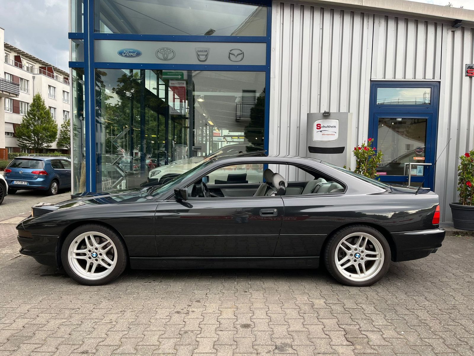 Fahrzeugabbildung BMW 850i*H-KENNZEICHEN*KLIMA*LEDER*