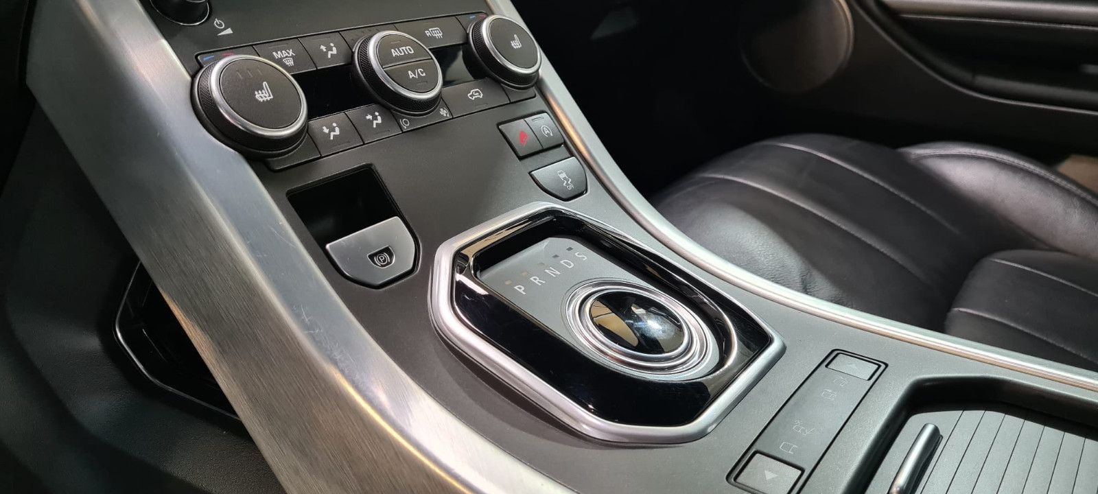 Fahrzeugabbildung Land Rover Range Rover Evoque SE |NAVI|KAMERA|Garantie|