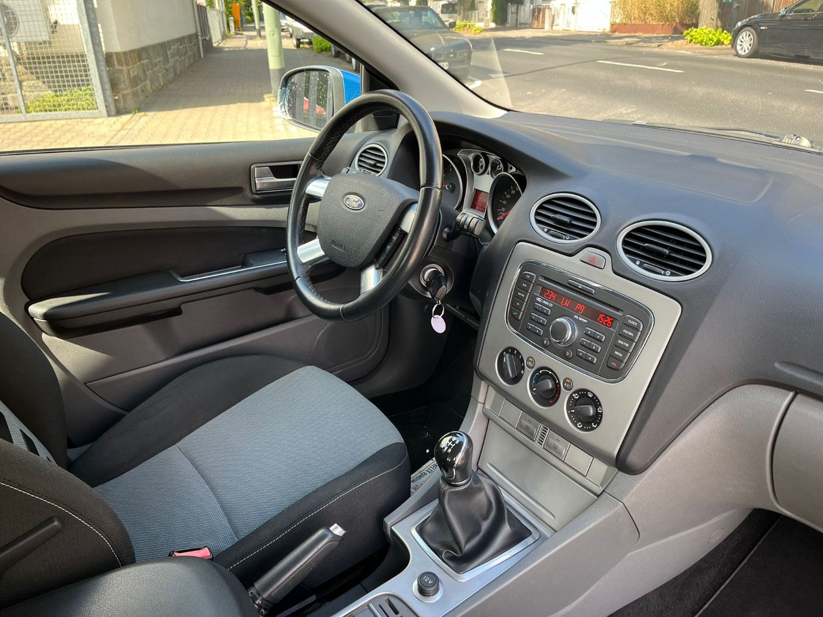 Fahrzeugabbildung Ford Focus Turnier Style + KlIMA