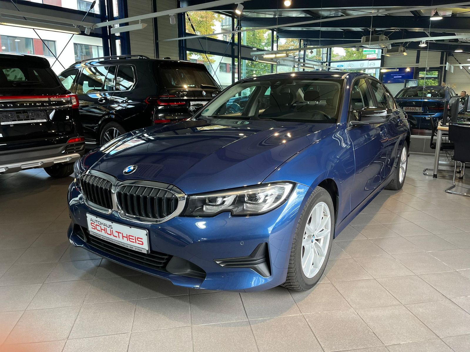 BMW 318 i Advantage |Automatik|ServiceVertrag|Faceli
