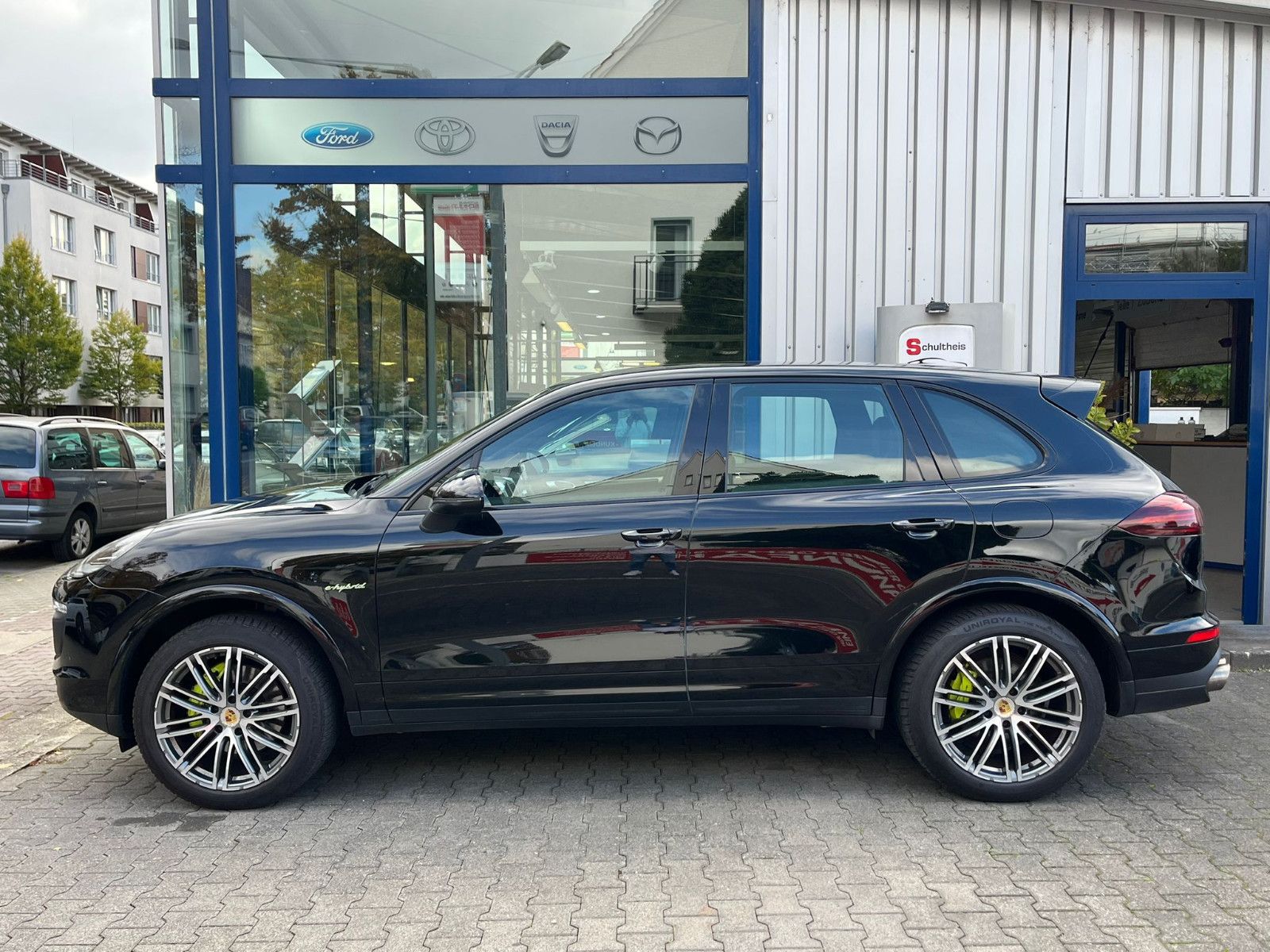 Fahrzeugabbildung Porsche Cayenne S E-Hybrid*18WEGE*NAVI*RFK*BOSE