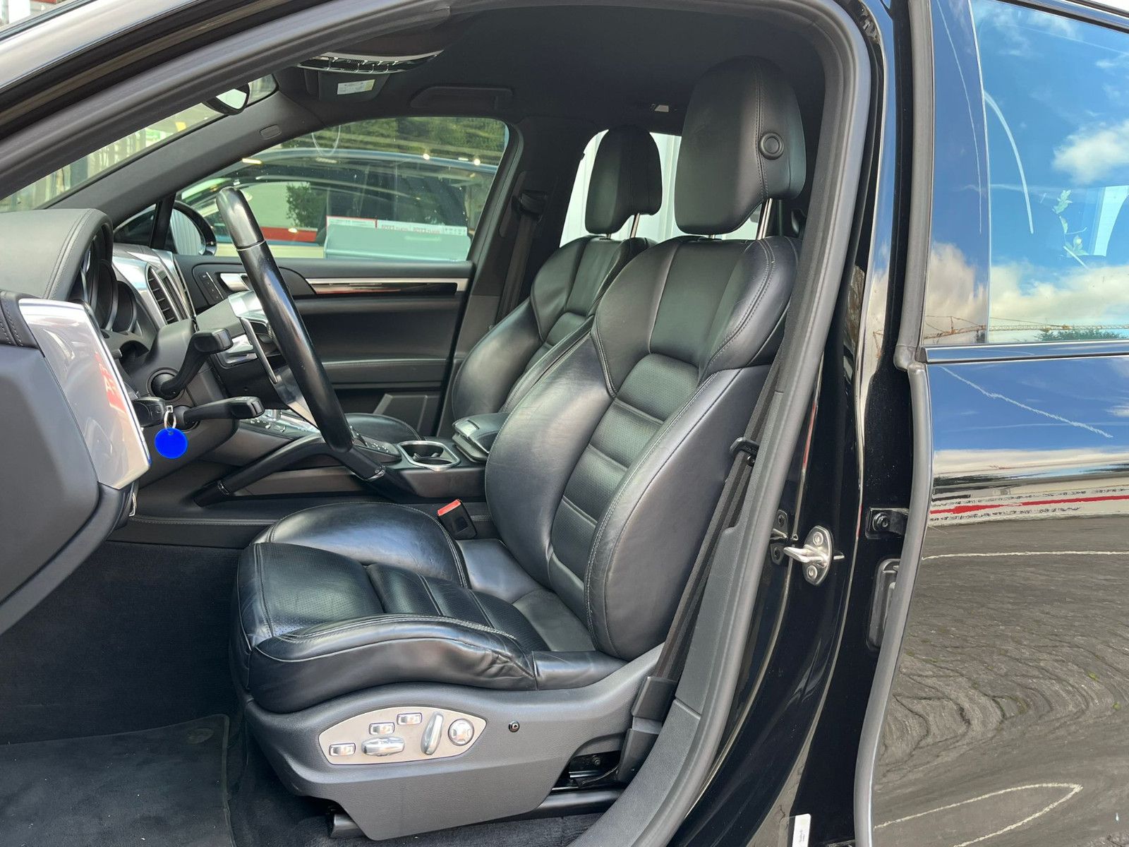 Fahrzeugabbildung Porsche Cayenne S E-Hybrid*18WEGE*NAVI*RFK*BOSE