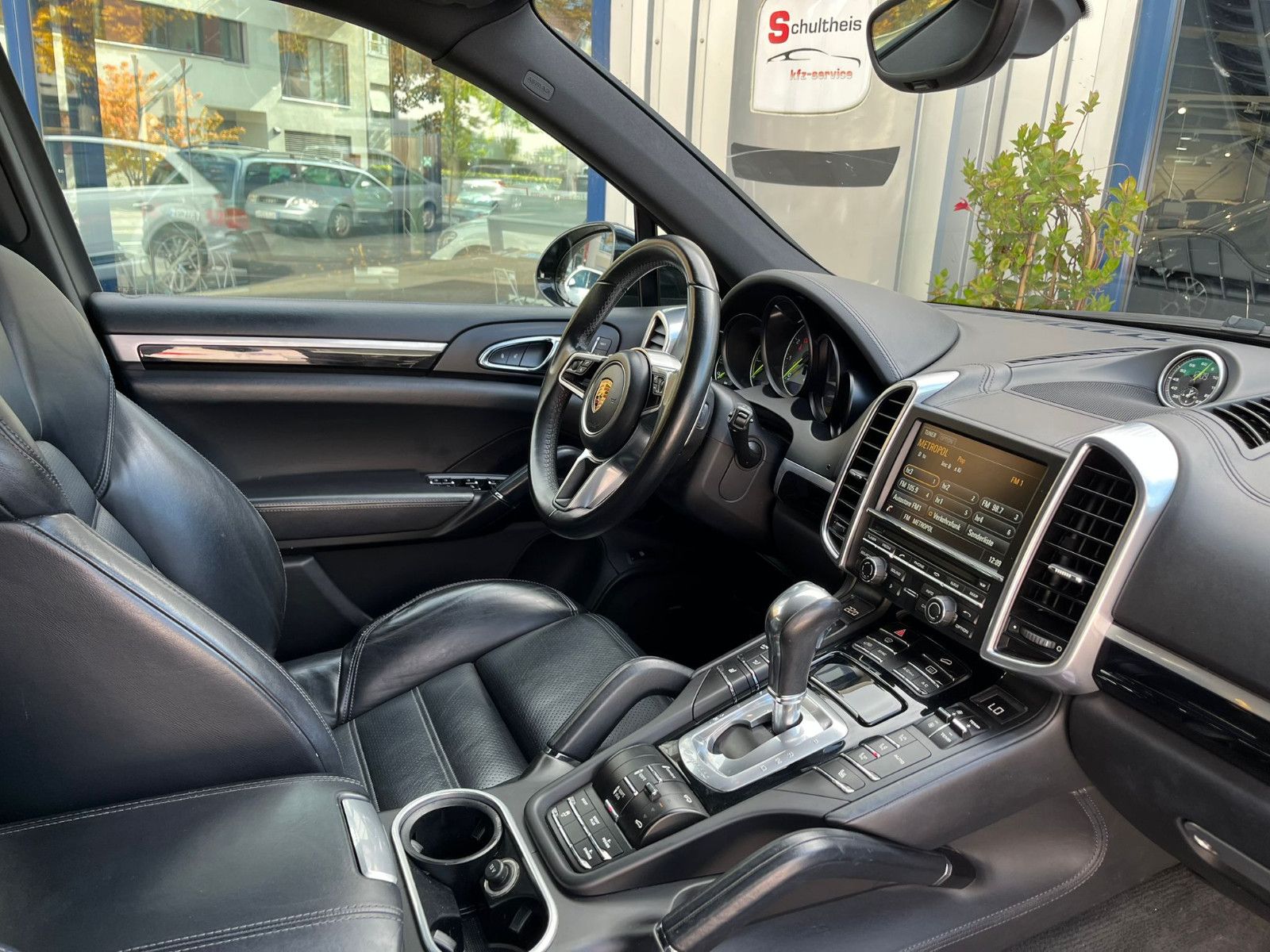 Fahrzeugabbildung Porsche Cayenne S E-Hybrid*18WEGE*NAVI*RFK*BOSE