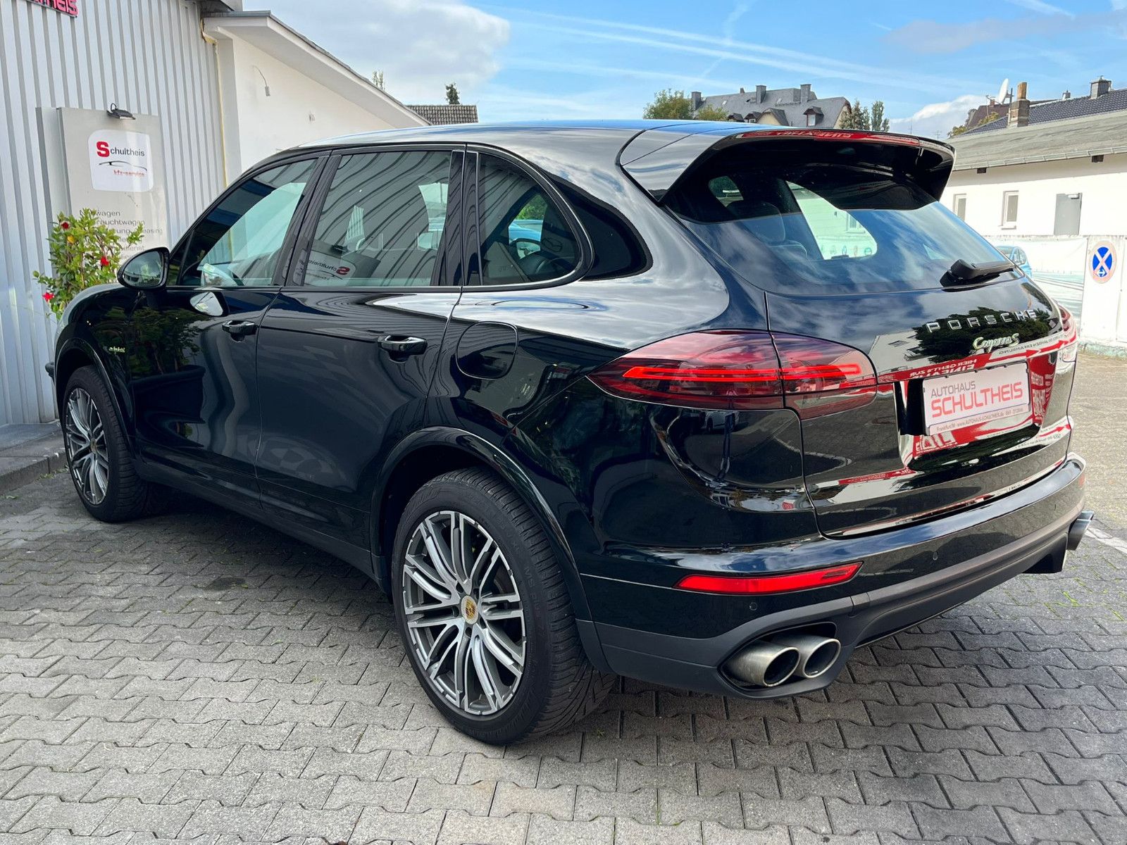 Fahrzeugabbildung Porsche Cayenne S E-Hybrid*18WEGE*NAVI*RFK*BOSE