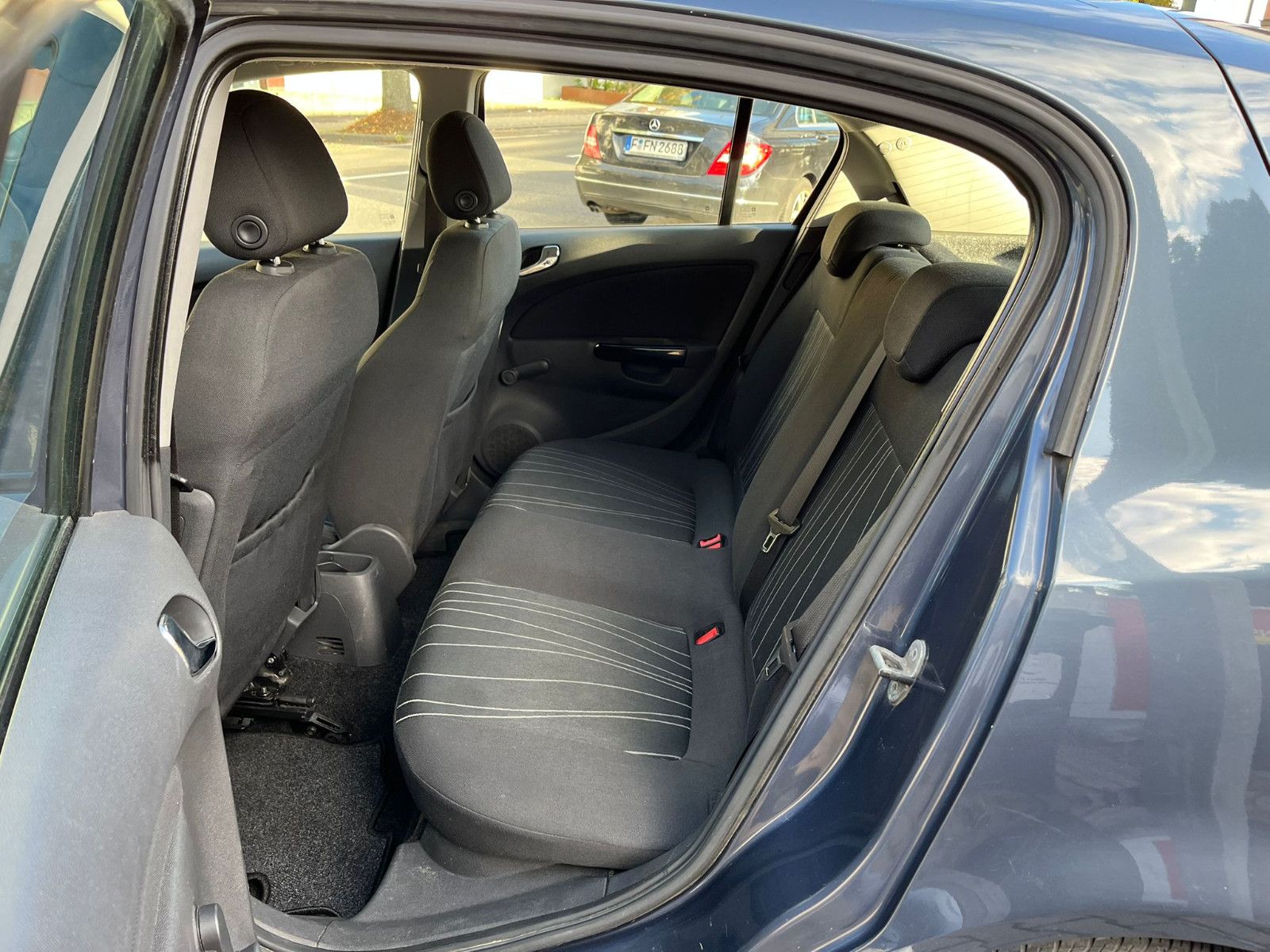 Fahrzeugabbildung Opel Corsa 1.2 PDC*KLIMA*SITZHEIZUNG*