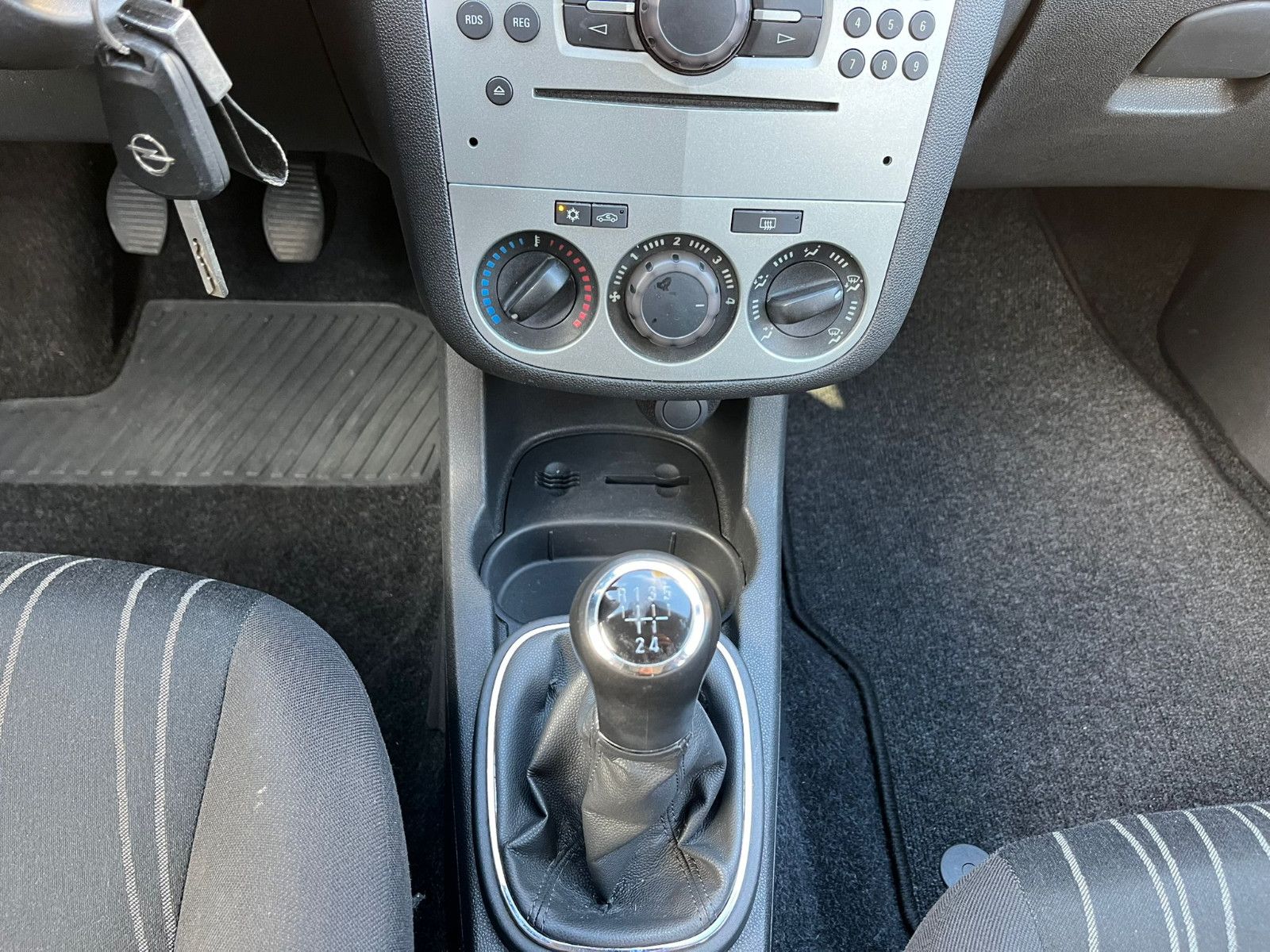 Fahrzeugabbildung Opel Corsa 1.2 PDC*KLIMA*SITZHEIZUNG*