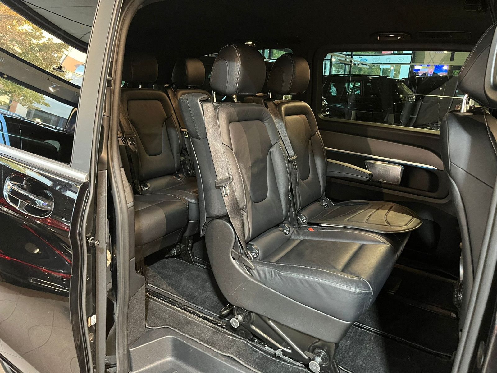 Fahrzeugabbildung Mercedes-Benz V 250 CDI AVANTGARDE EDITON*8SITZER
