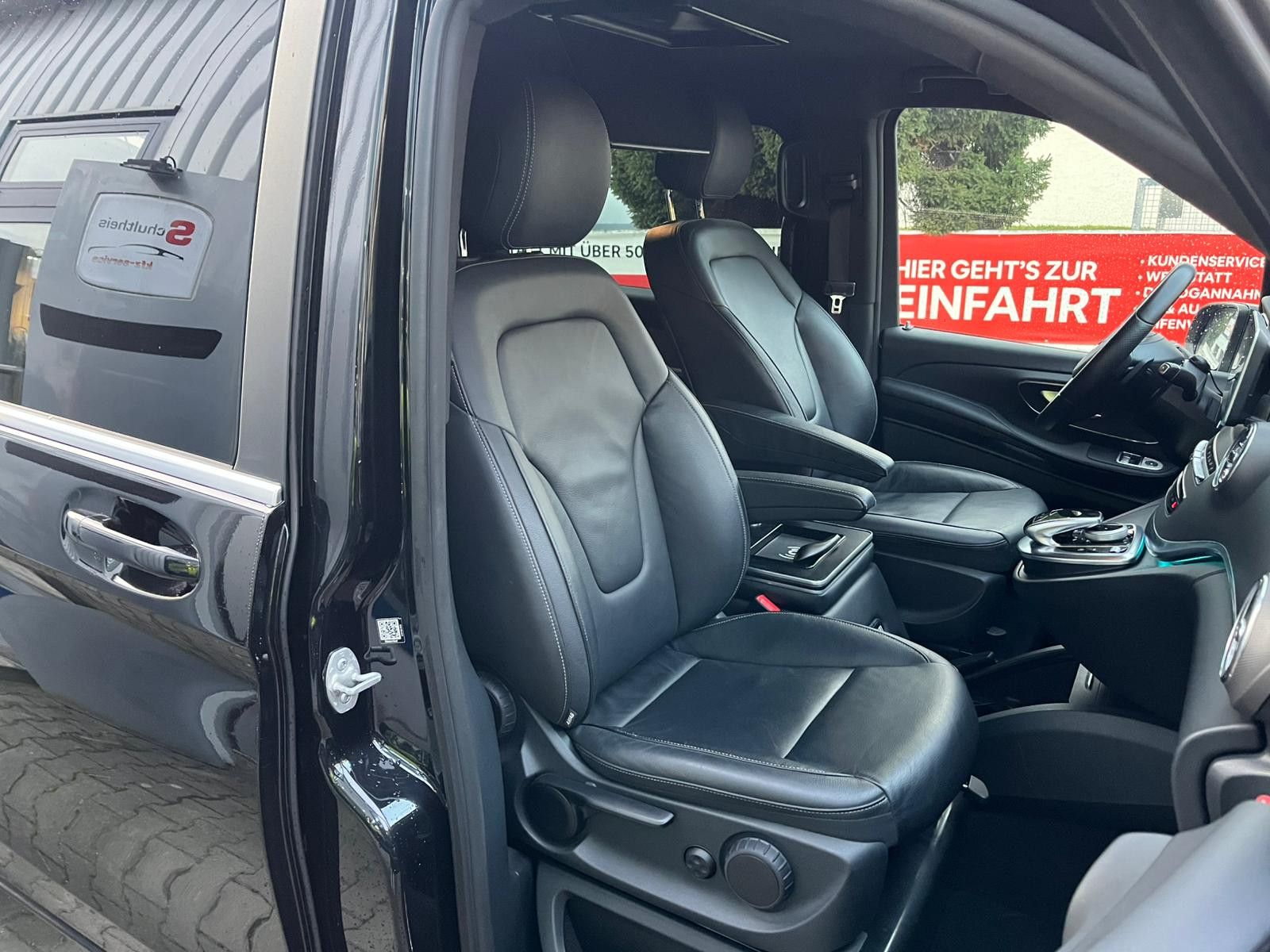 Fahrzeugabbildung Mercedes-Benz V 250 CDI AVANTGARDE EDITON*8SITZER