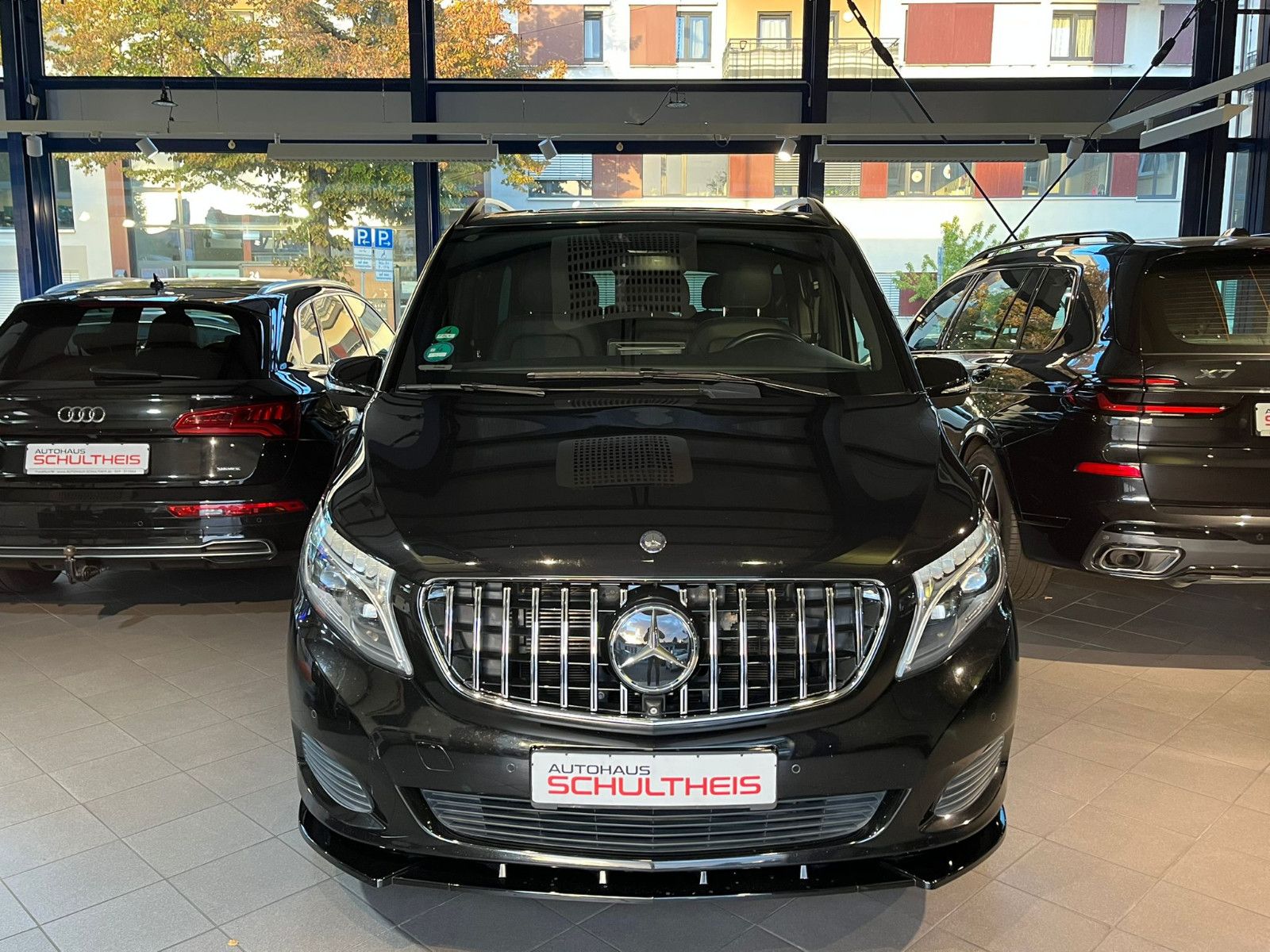 Fahrzeugabbildung Mercedes-Benz V 250 CDI AVANTGARDE EDITON*8SITZER