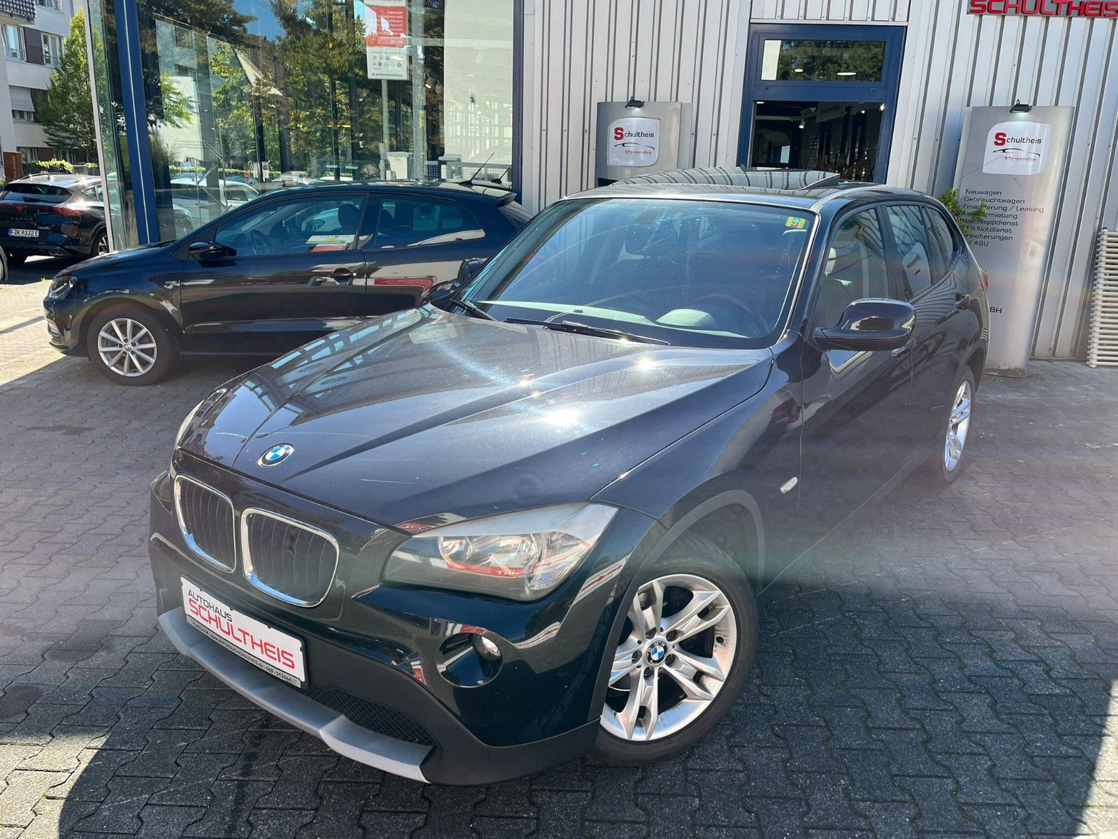 BMW X1 18 d sDrive*PANO*LEDER*NAVI*AHK