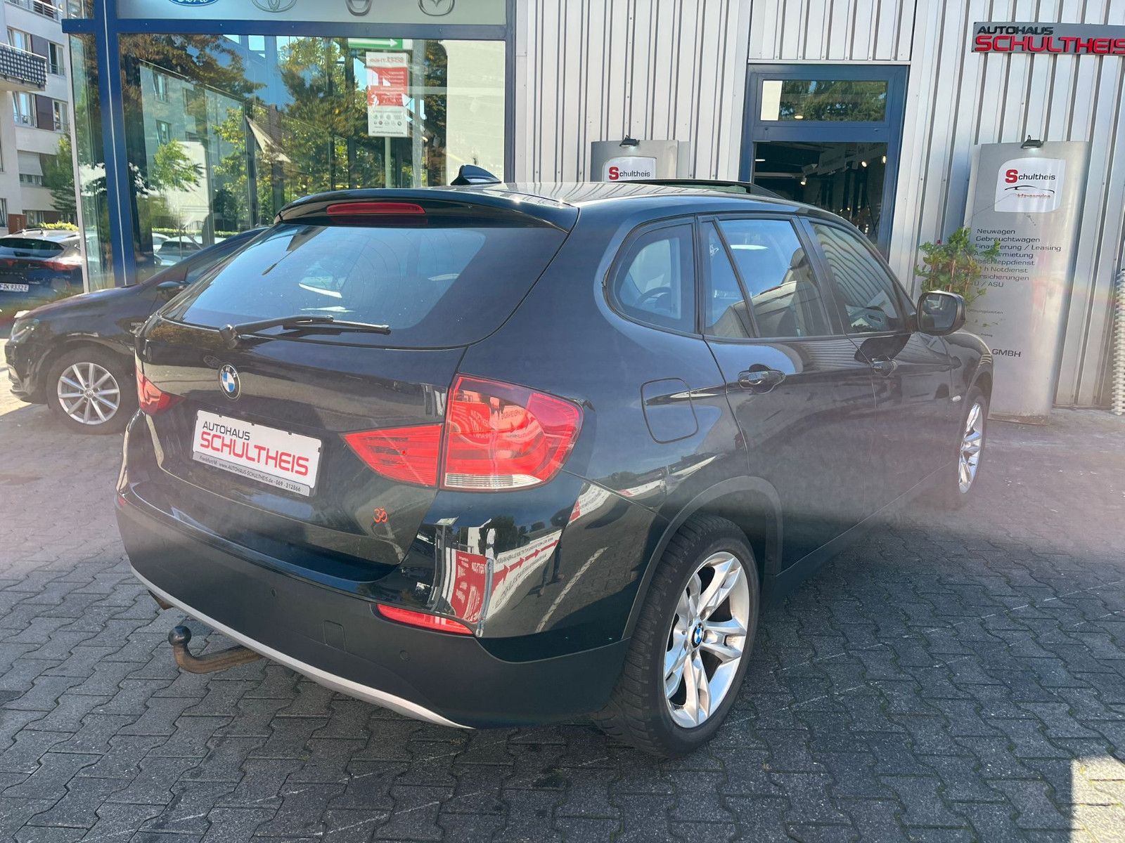 Fahrzeugabbildung BMW X1 18 d sDrive*PANO*LEDER*NAVI*AHK