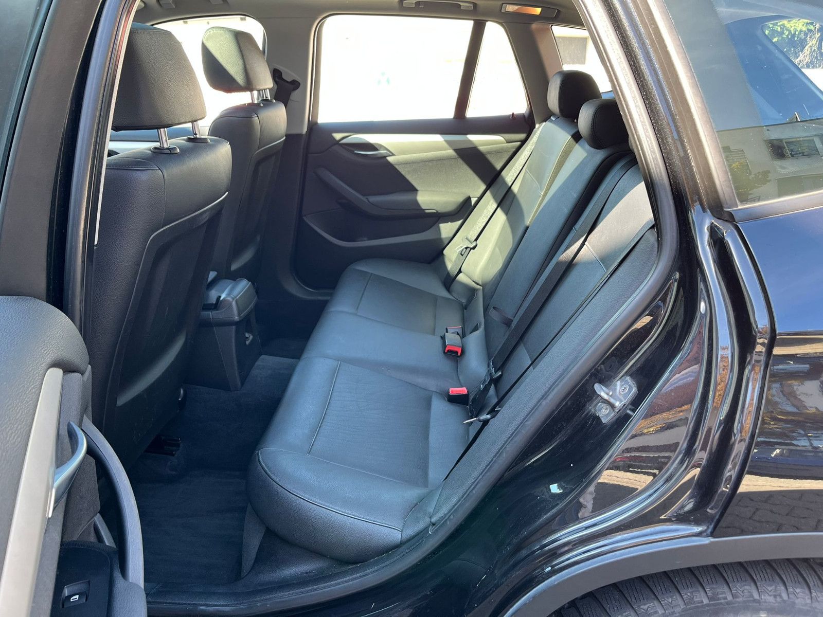 Fahrzeugabbildung BMW X1 18 d sDrive*PANO*LEDER*NAVI*AHK
