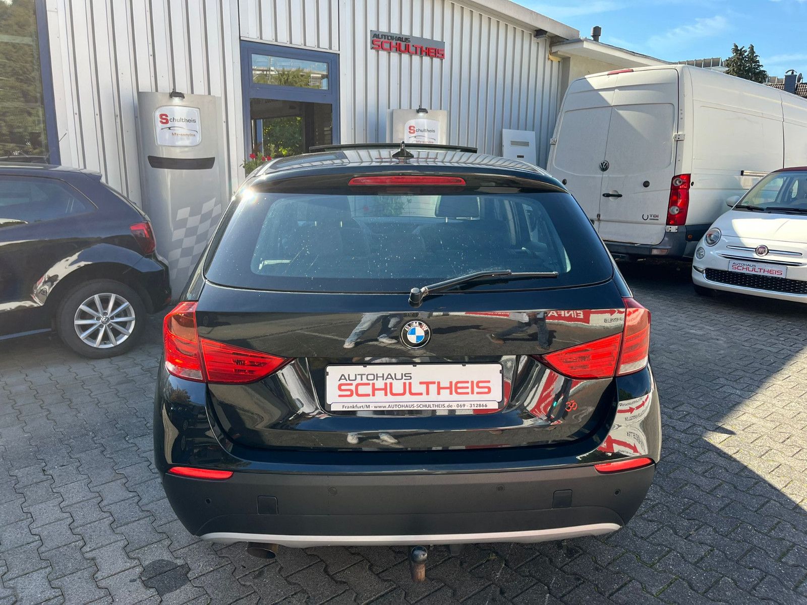 Fahrzeugabbildung BMW X1 18 d sDrive*PANO*LEDER*NAVI*AHK