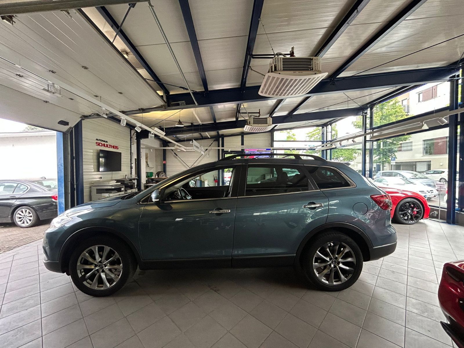 Fahrzeugabbildung Mazda CX-9 AWD *FACELIFT*7SITZER*KEYLESS*RFK*NAVI*PDC