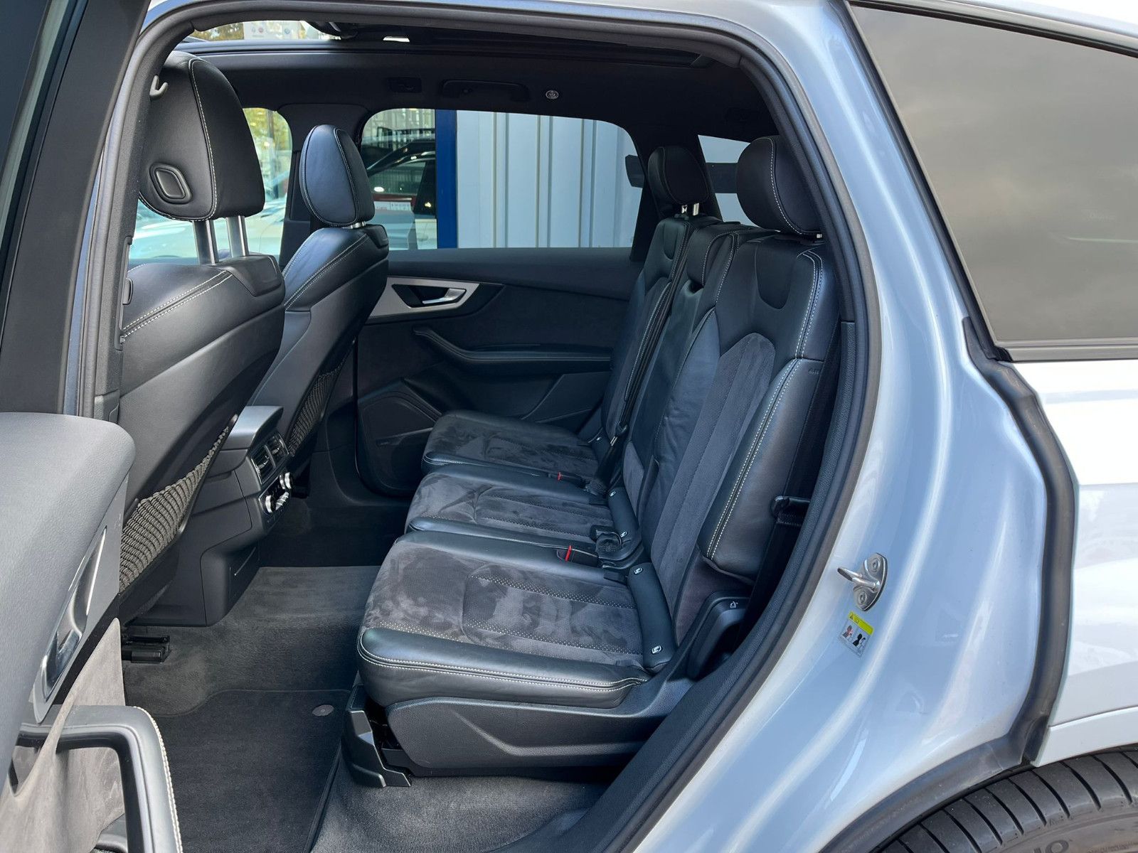 Fahrzeugabbildung Audi Q7 3.0 TDI quattro|3xS-LINE|PANO|360°|LED|7-Sitz