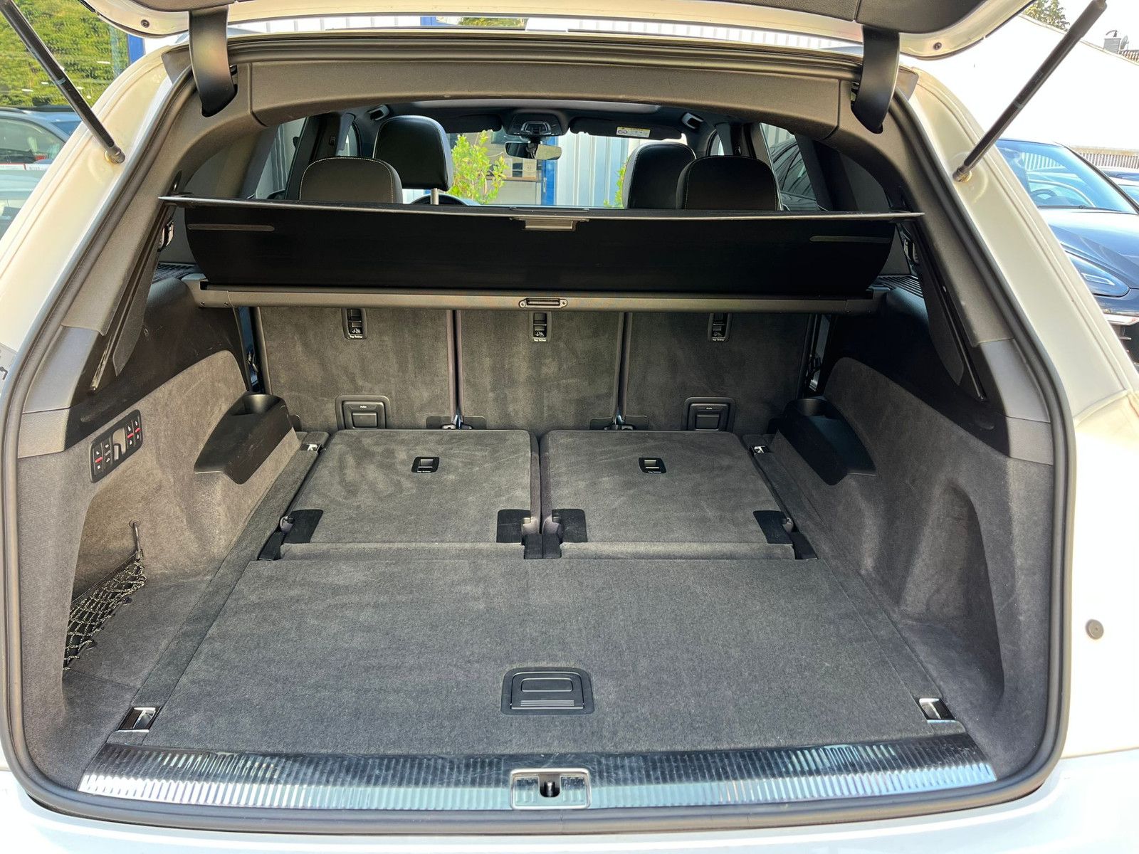 Fahrzeugabbildung Audi Q7 3.0 TDI quattro|3xS-LINE|PANO|360°|LED|7-Sitz