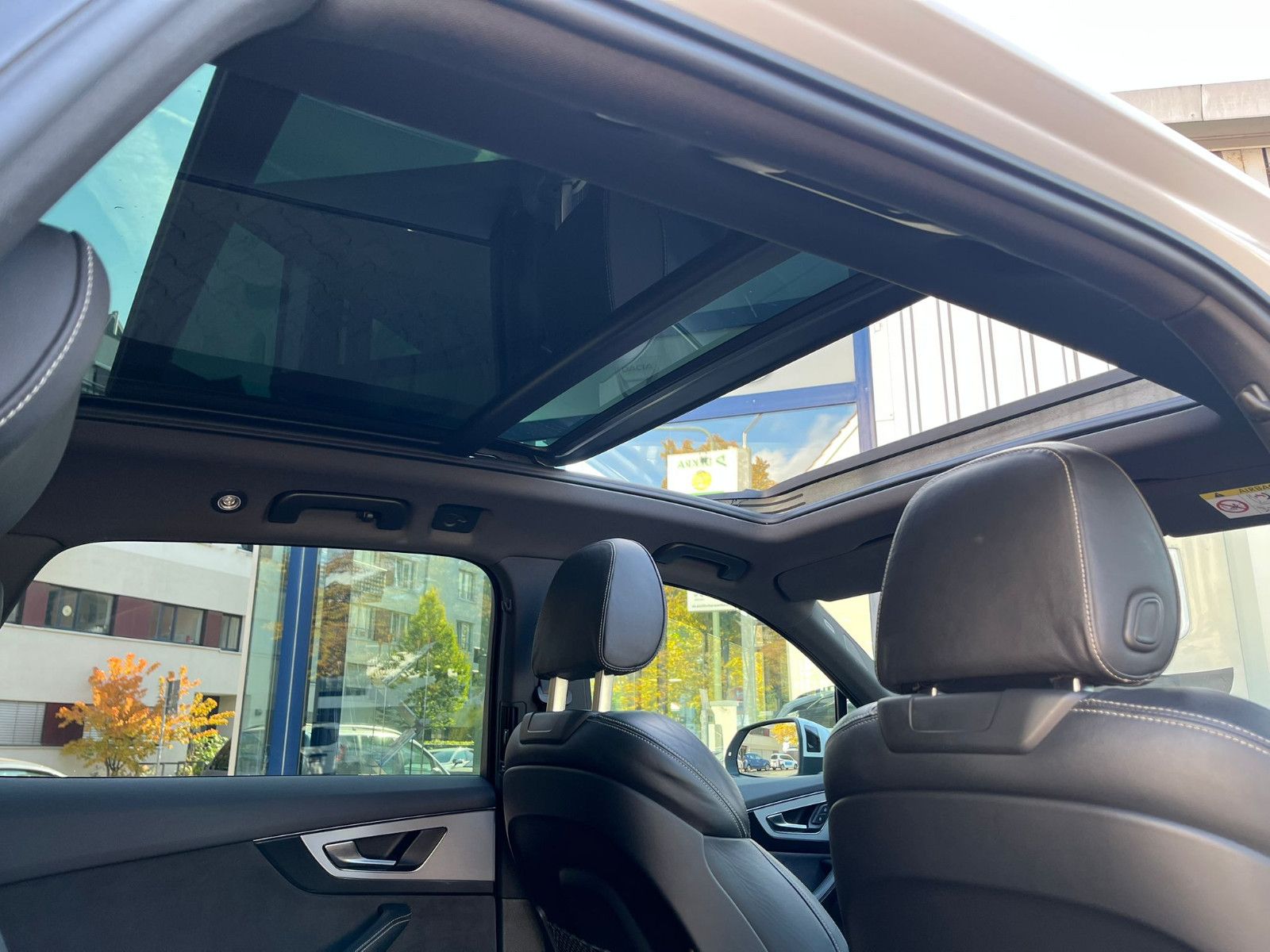 Fahrzeugabbildung Audi Q7 3.0 TDI quattro|3xS-LINE|PANO|360°|LED|7-Sitz