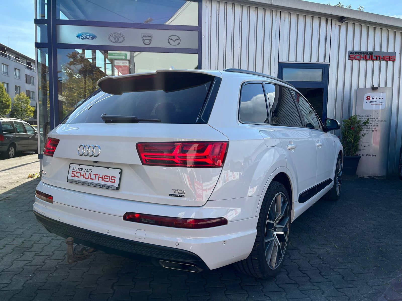 Fahrzeugabbildung Audi Q7 3.0 TDI quattro|3xS-LINE|PANO|360°|LED|7-Sitz