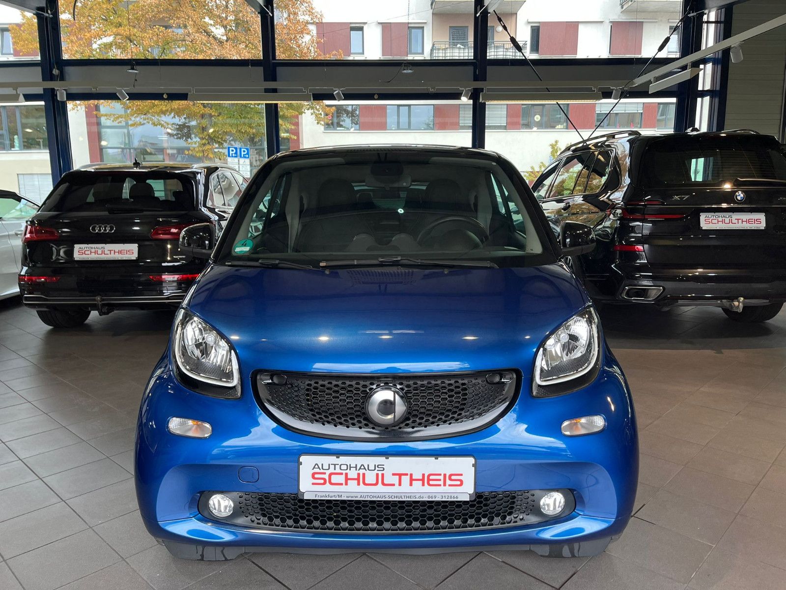 Fahrzeugabbildung Smart ForTwo coupe Basis 90PS*NAVI*SHZ*KLIMA*PANO