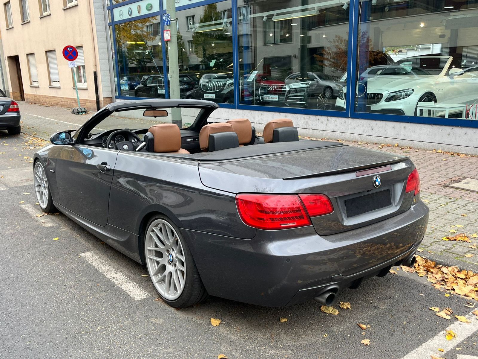 Fahrzeugabbildung BMW 335I Cabrio M-PAKET*LEDER*NAVI*MOTORSCHADEN