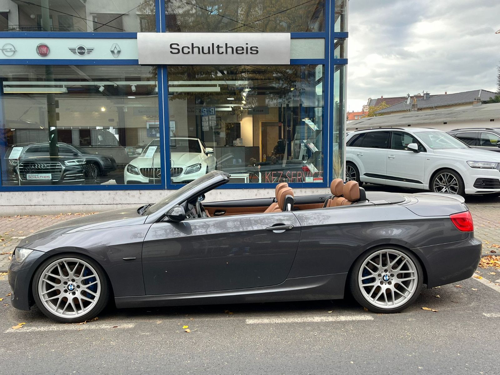Fahrzeugabbildung BMW 335I Cabrio M-PAKET*LEDER*NAVI*MOTORSCHADEN