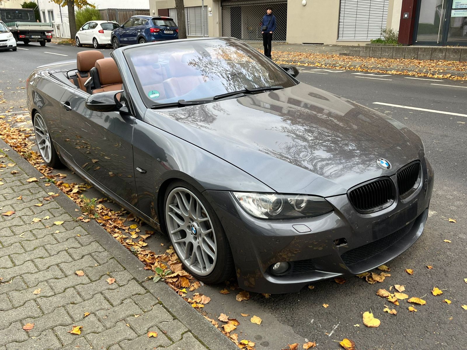 Fahrzeugabbildung BMW 335I Cabrio M-PAKET*LEDER*NAVI*MOTORSCHADEN