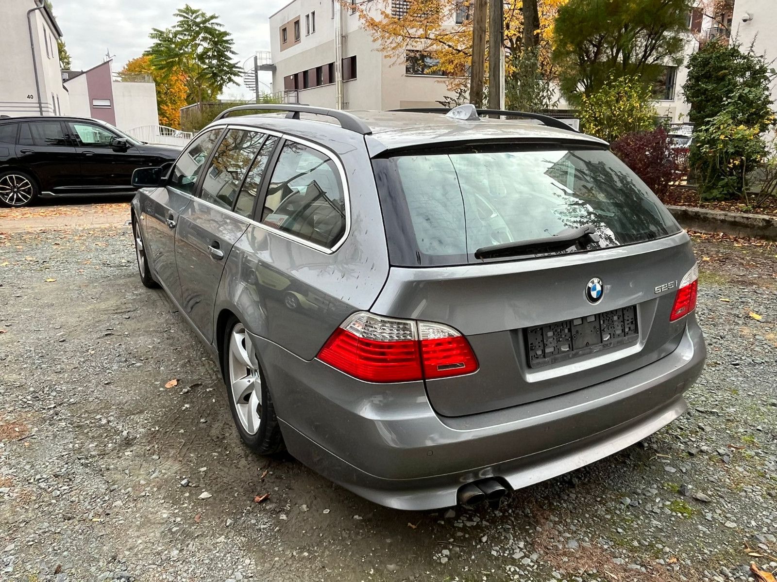 Fahrzeugabbildung BMW 525I Touring *PANO*NAVI*SHZ*