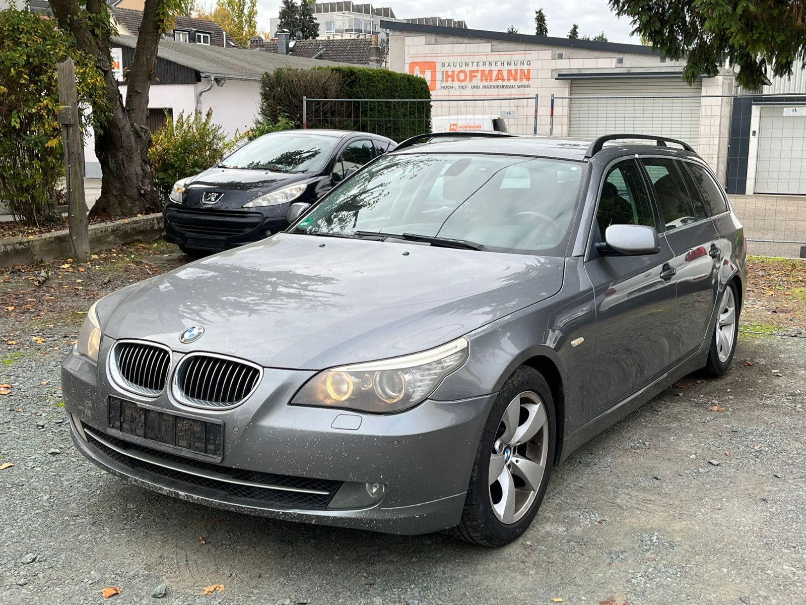 Fahrzeugabbildung BMW 525I Touring *PANO*NAVI*SHZ*