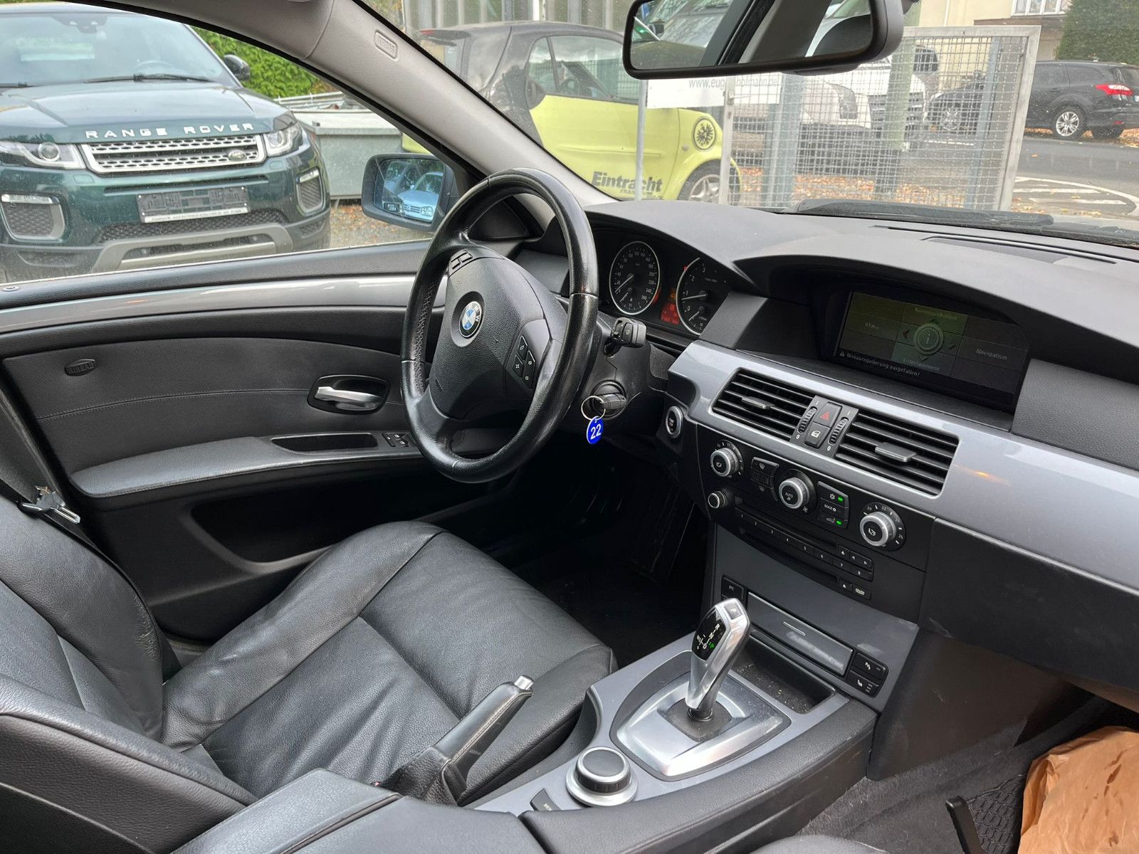 Fahrzeugabbildung BMW 525I Touring *PANO*NAVI*SHZ*