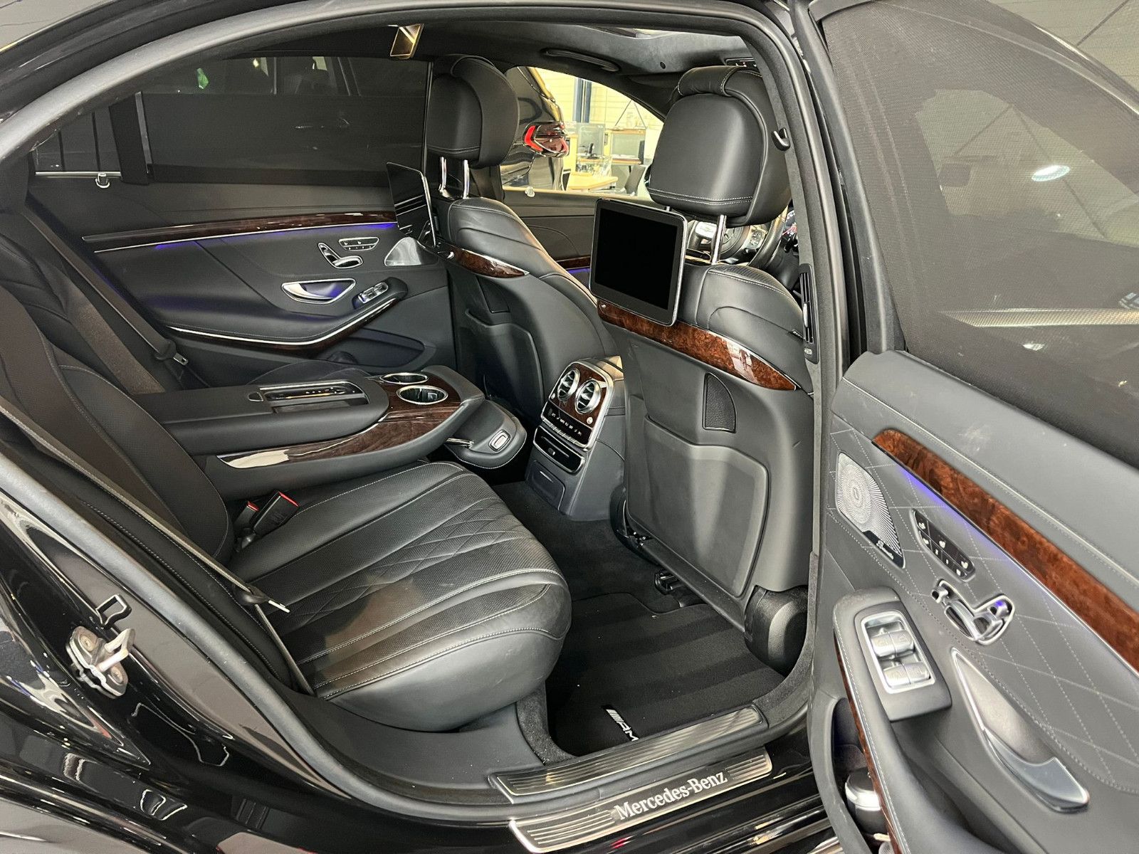 Fahrzeugabbildung Mercedes-Benz S 560 4Matic L*PANO*360*SOFTCLOSE*NIGHT*